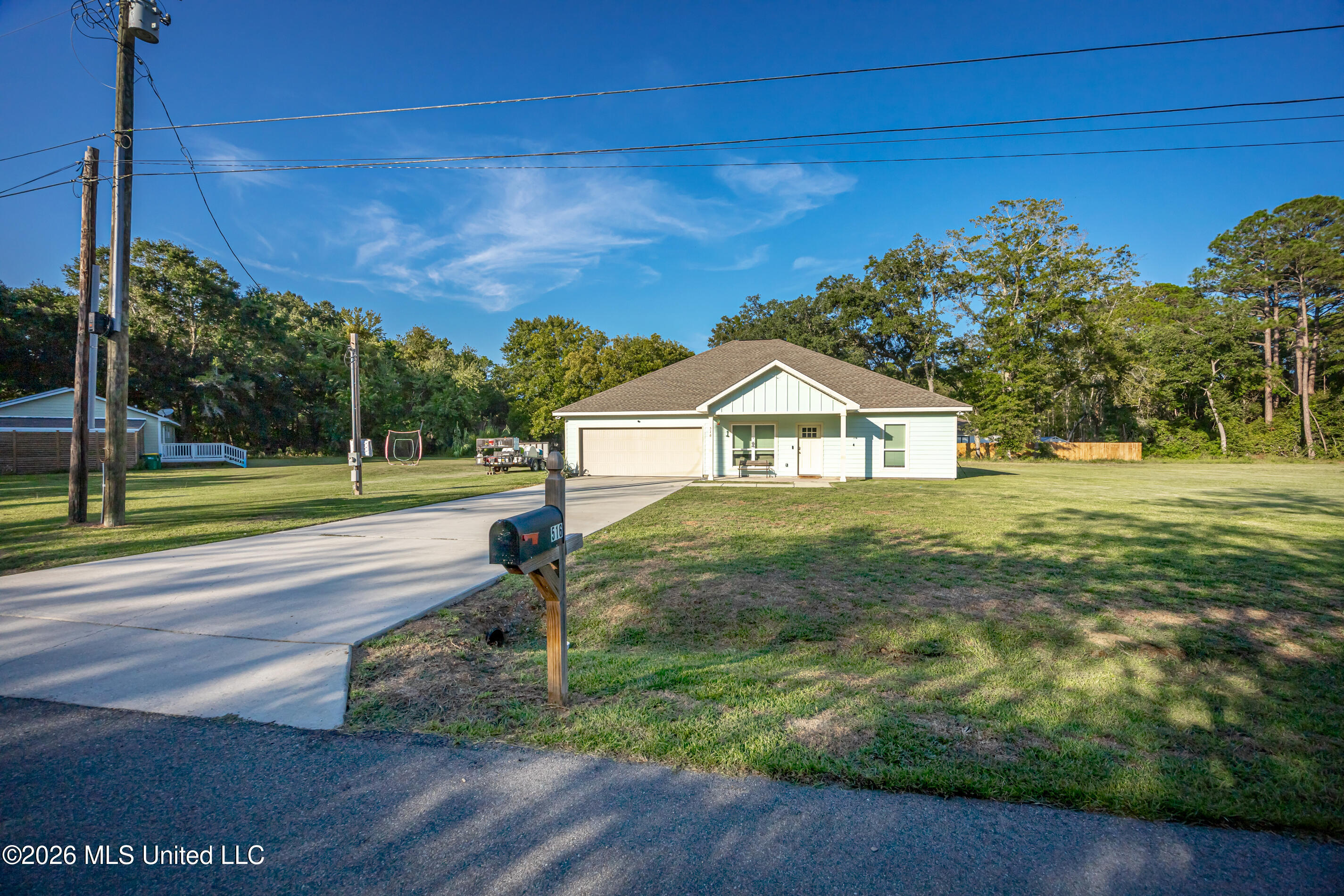 516 Maple Street Property Photo 1