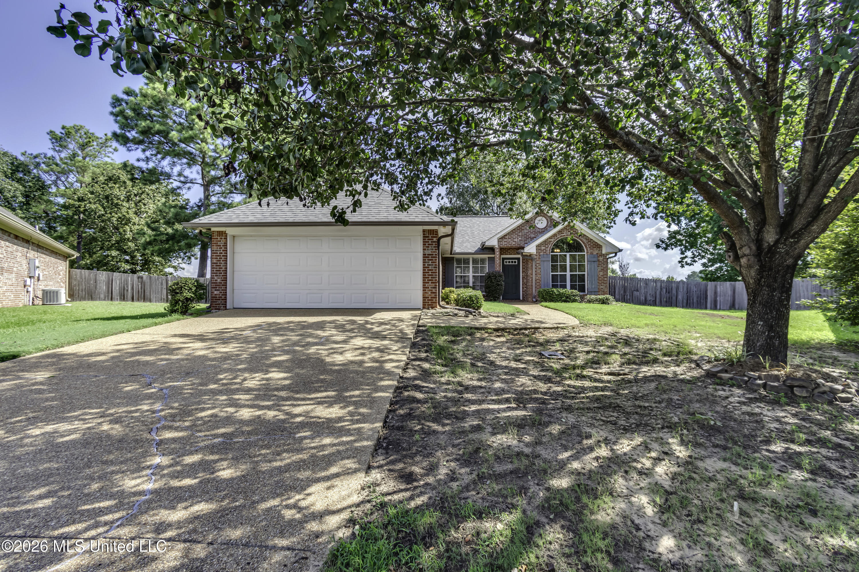 221 Bedford Drive Property Photo 2