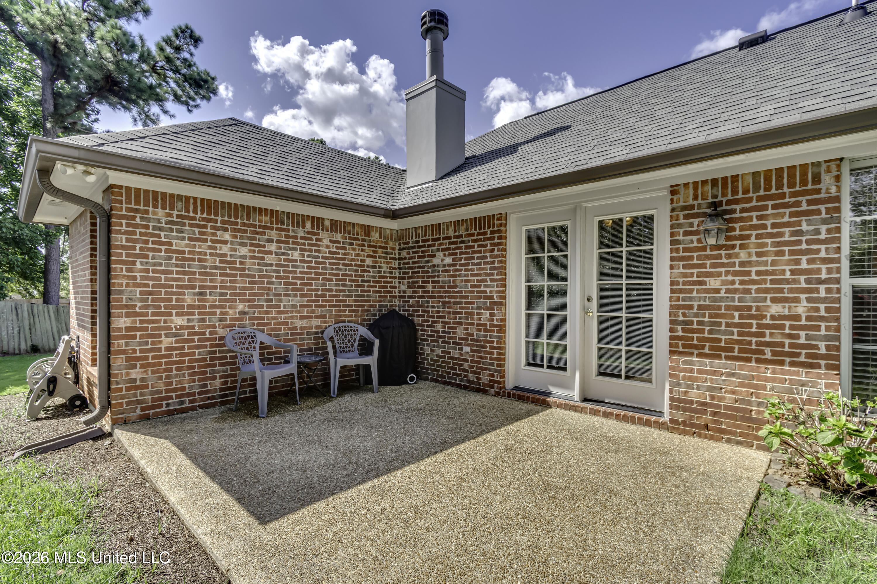 221 Bedford Drive Property Photo 10