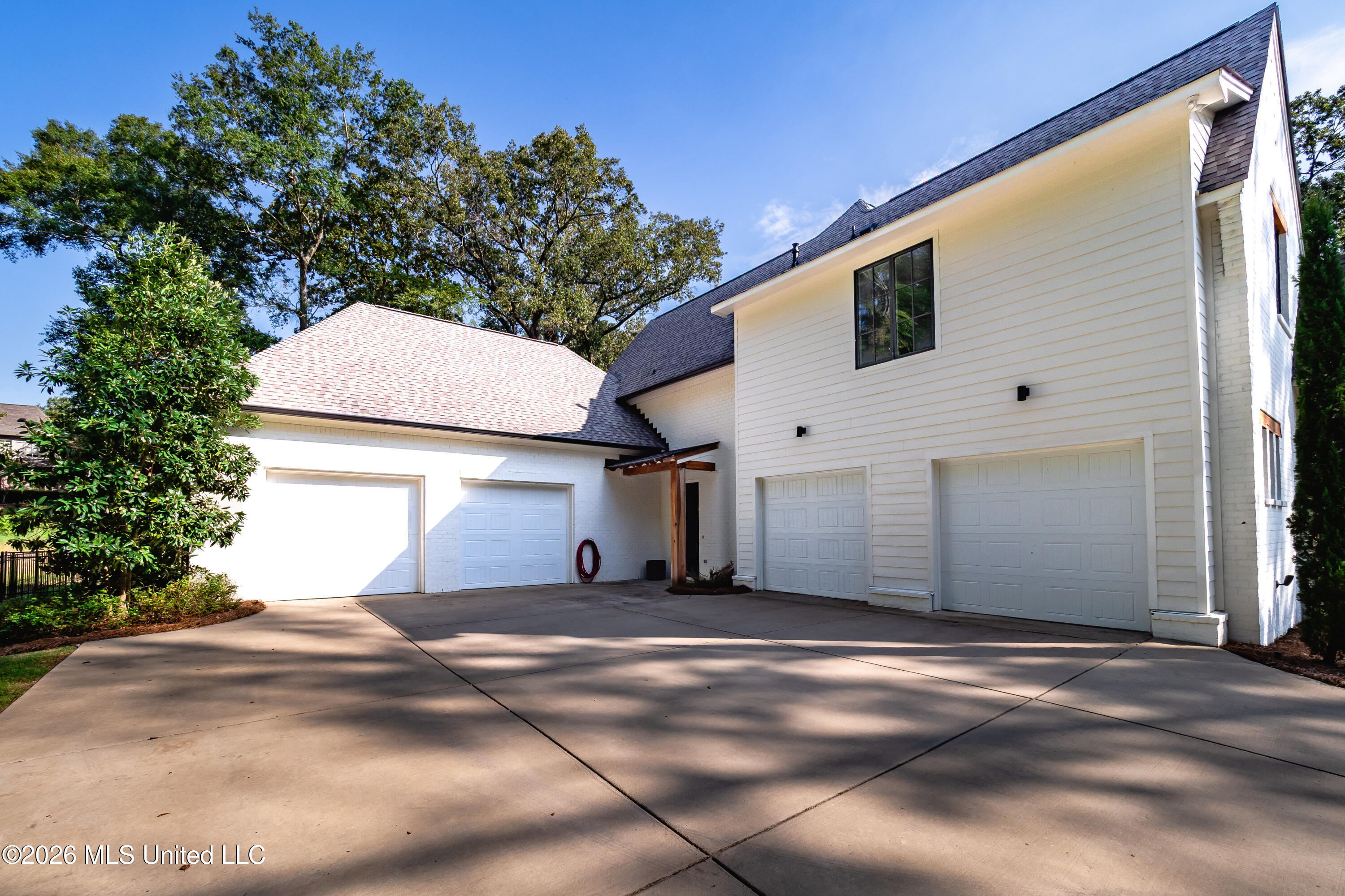 104 Langdon Bend Property Photo 3