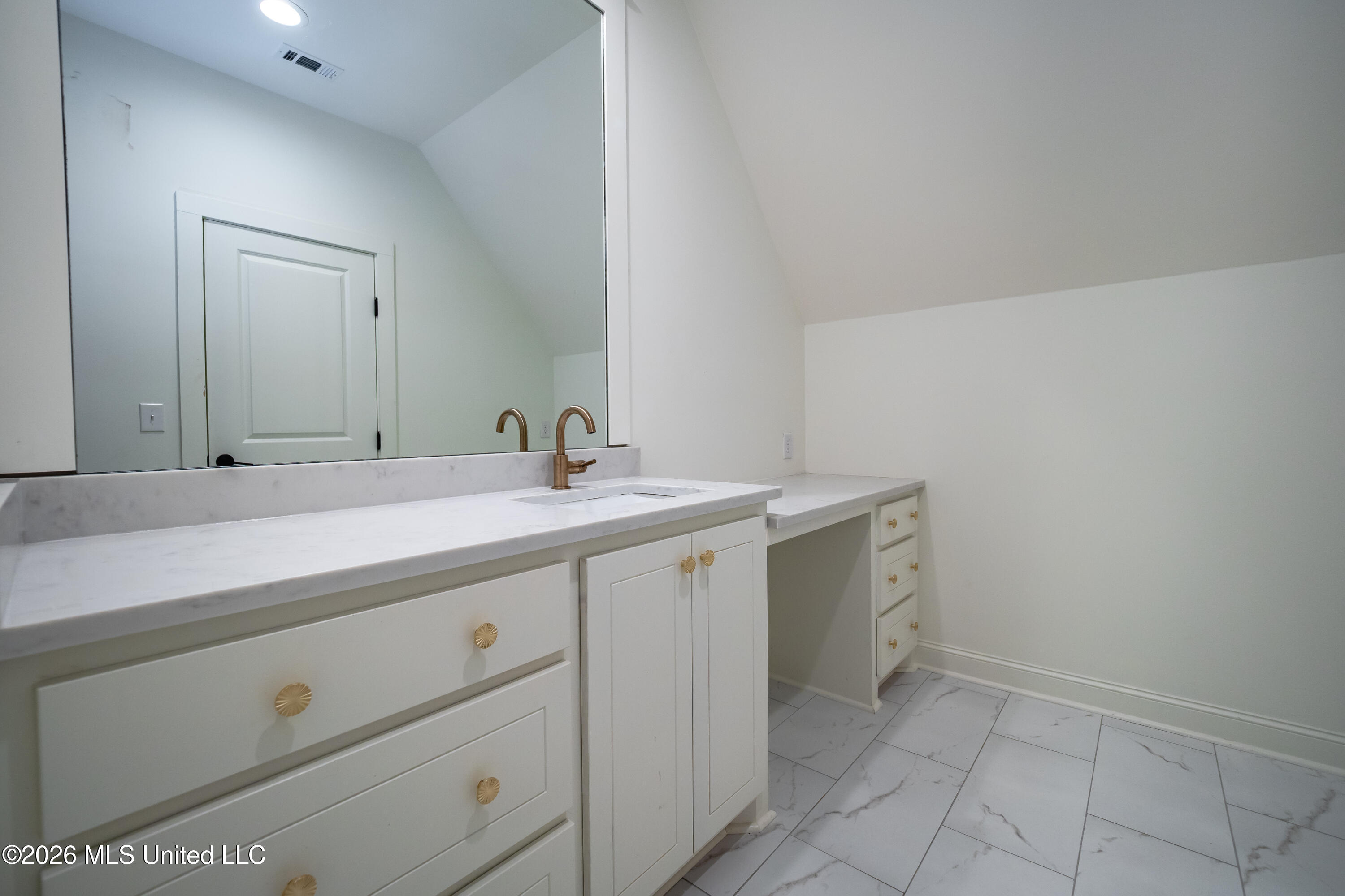 104 Langdon Bend Property Photo 48