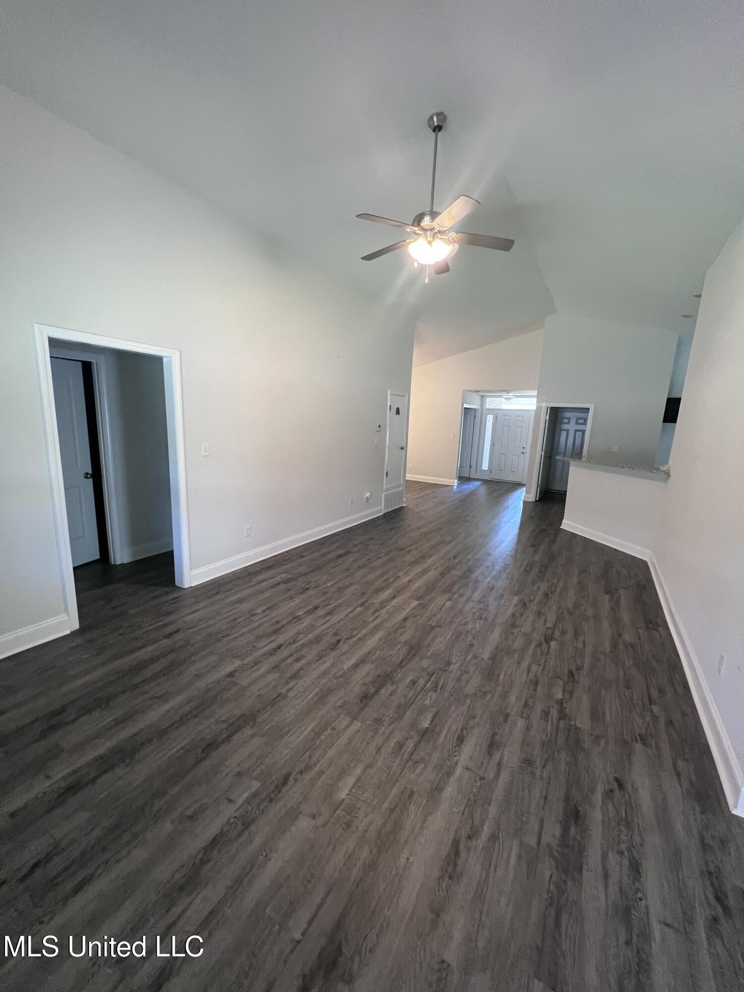 2532 Rutherford Drive Property Photo 8