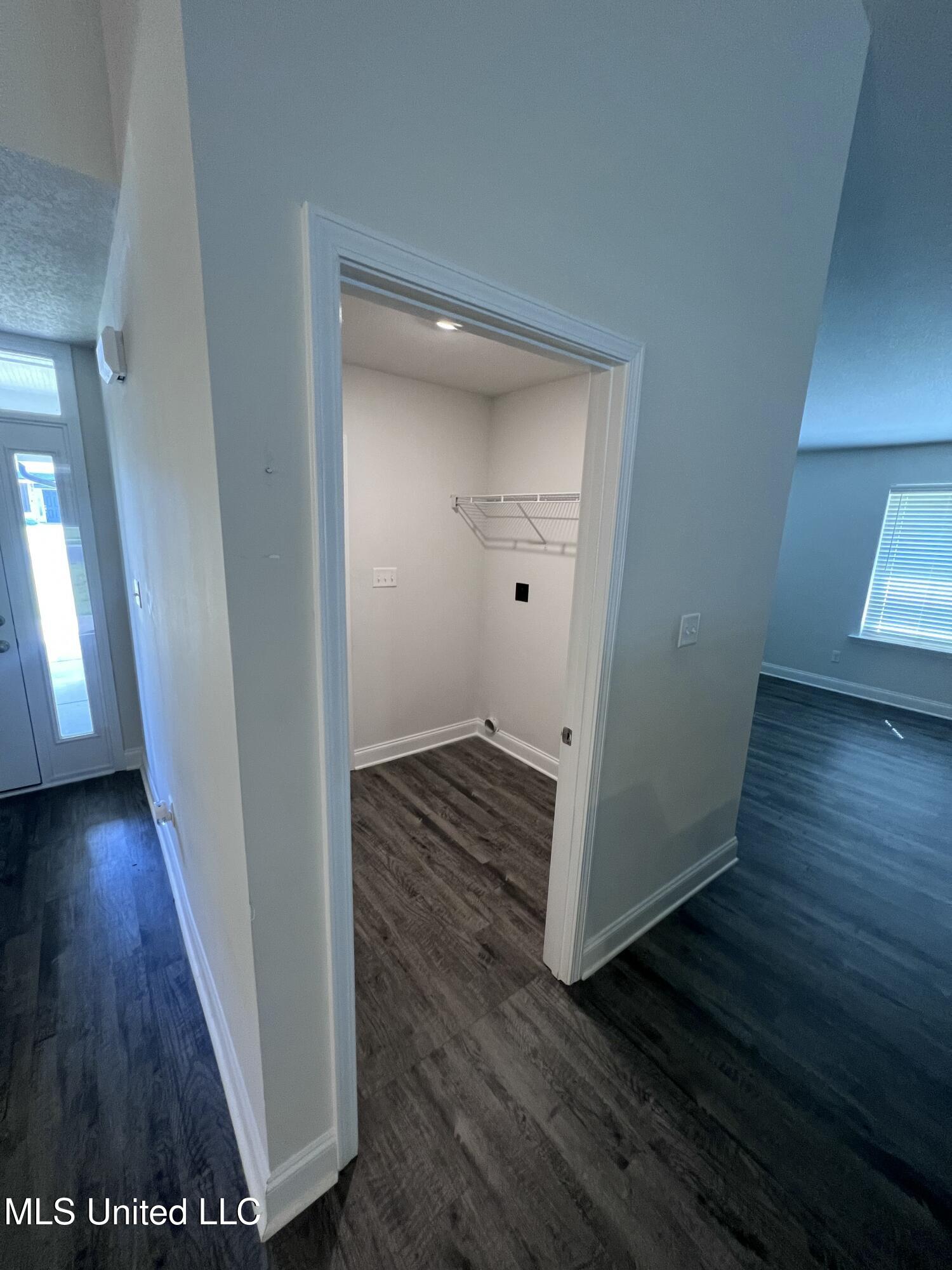 2532 Rutherford Drive Property Photo 9