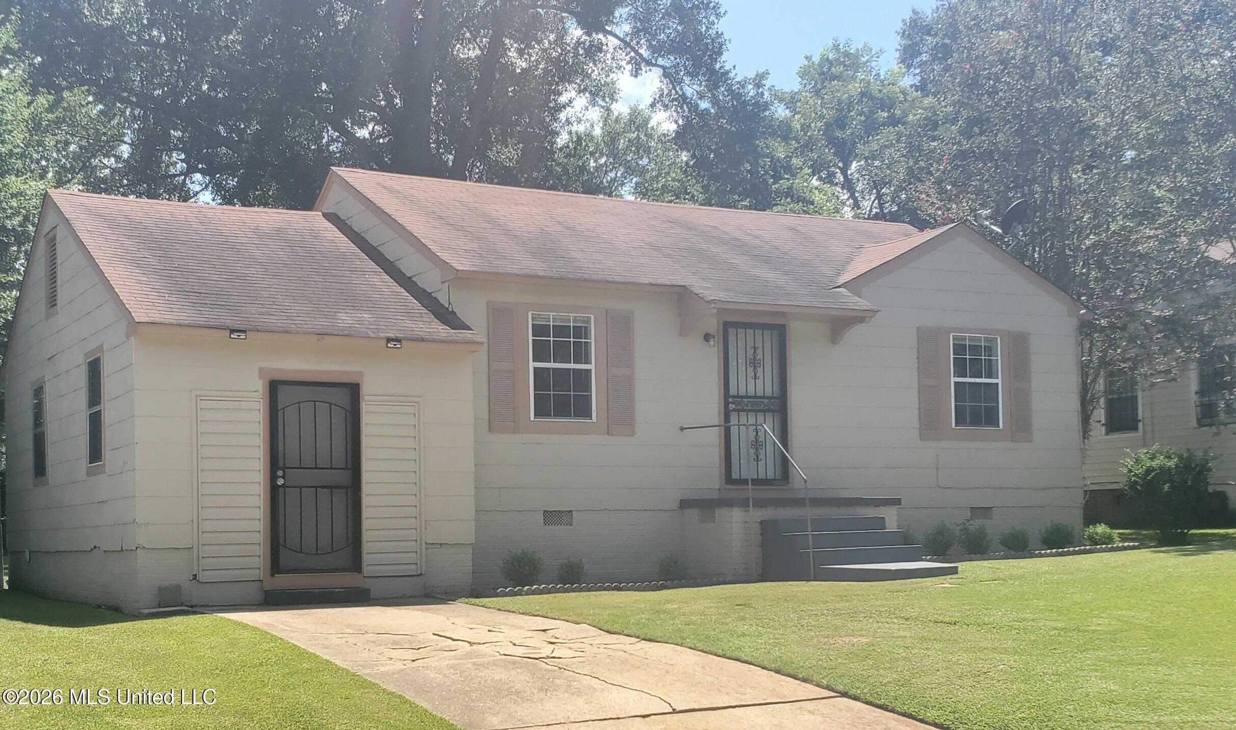4221 Richmond Circle Property Photo 1