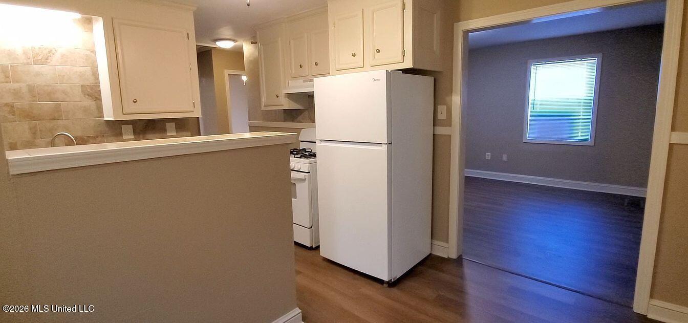 4221 Richmond Circle Property Photo 3