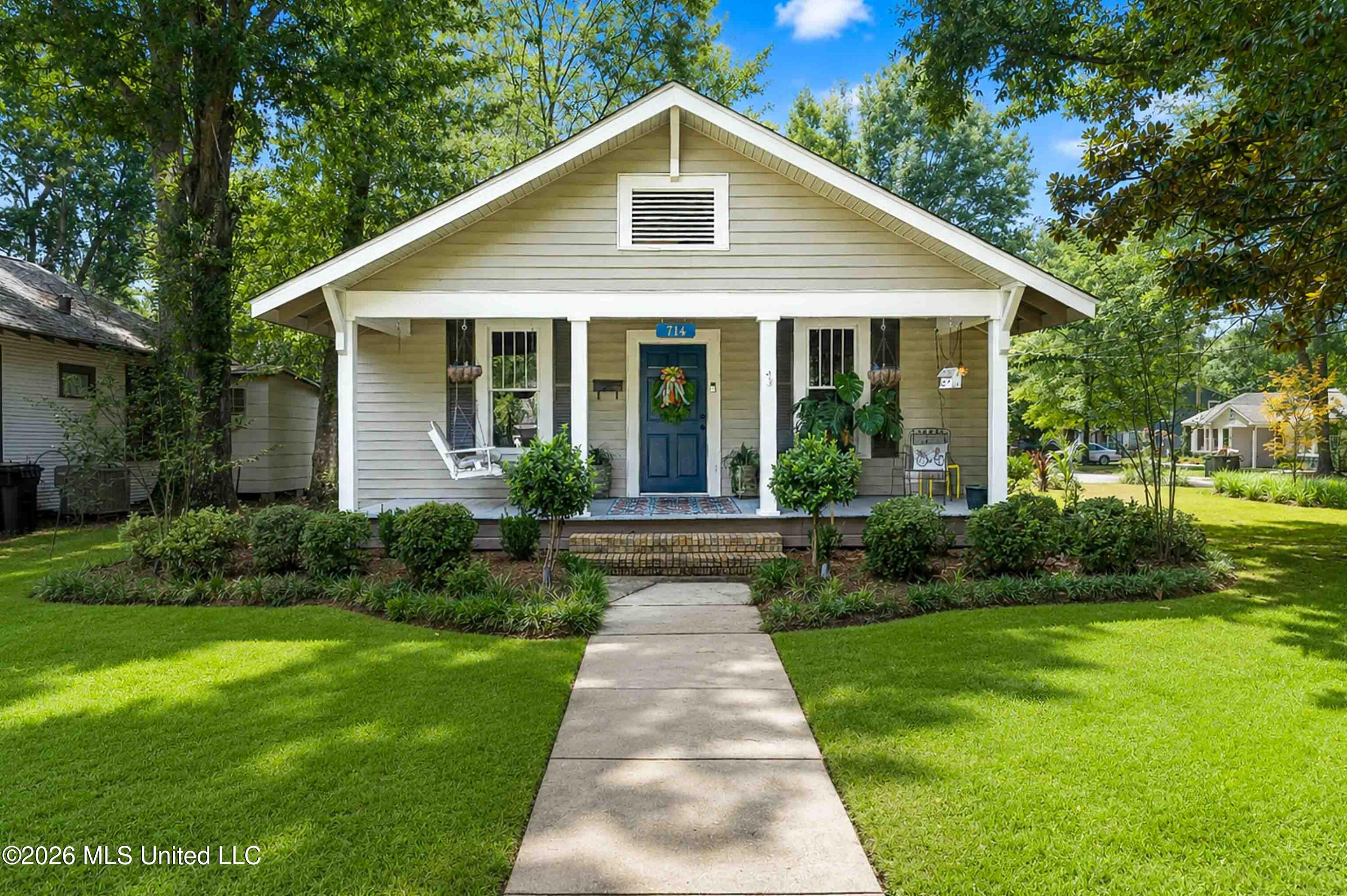 714 Camp Street Property Photo 10