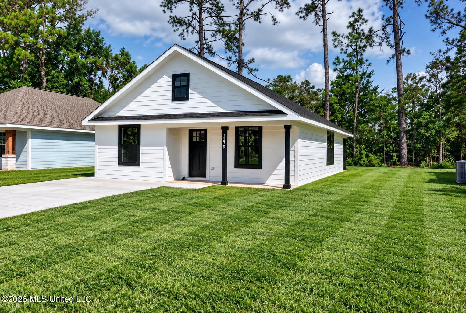 1528 Wynedote Drive Property Photo 1