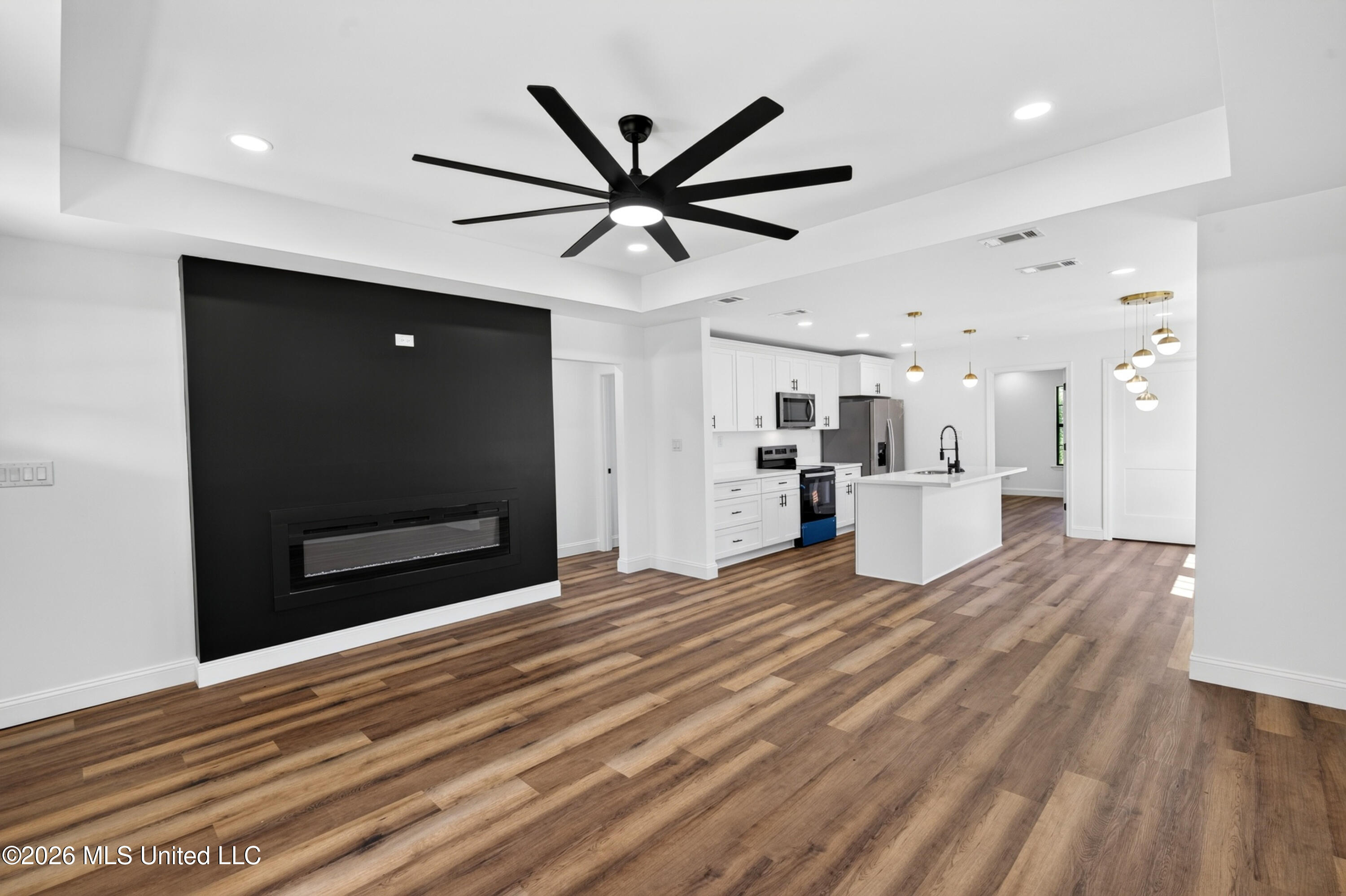 1528 Wynedote Drive Property Photo 2