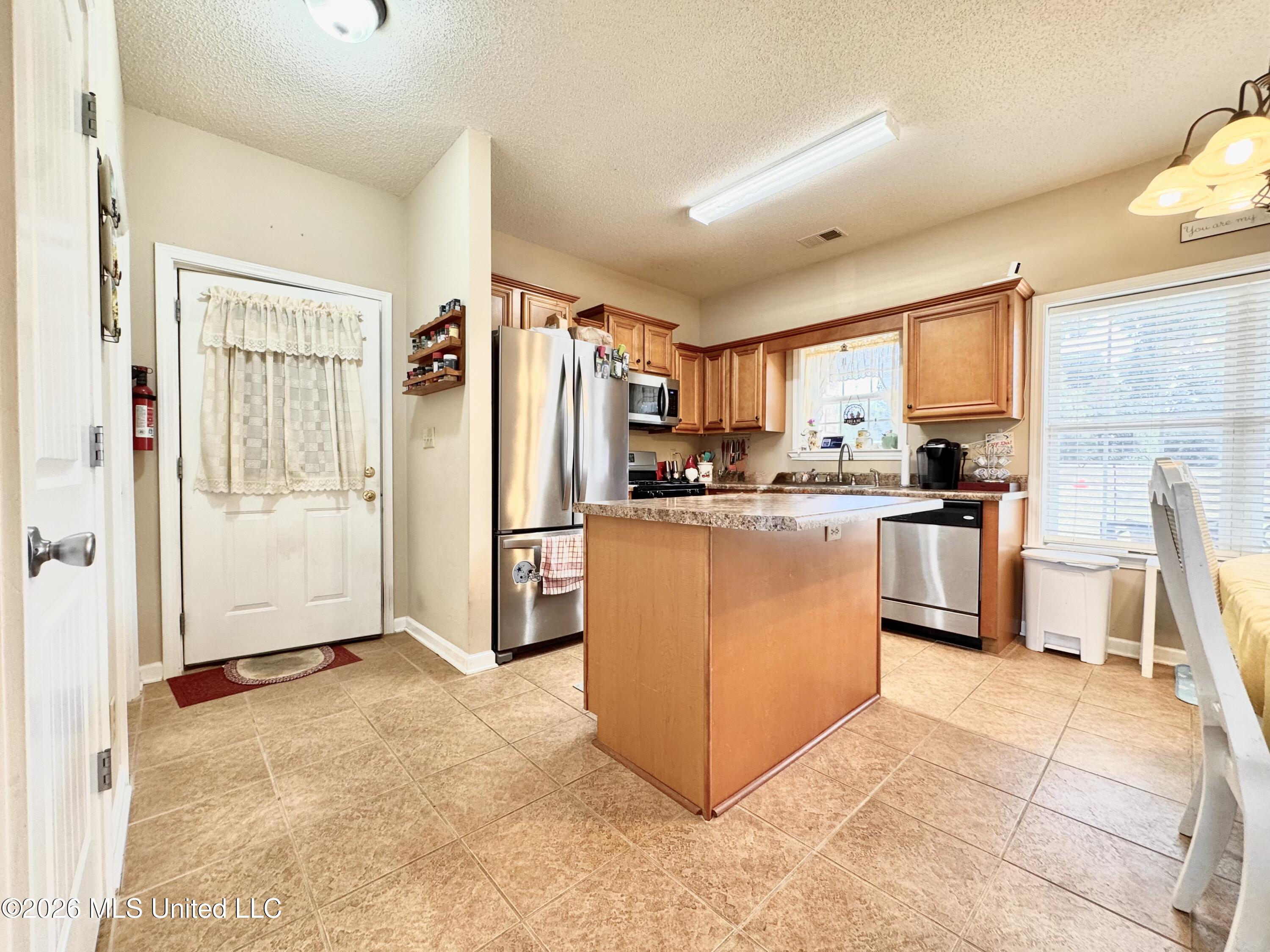 119 American River Drive Property Photo 10