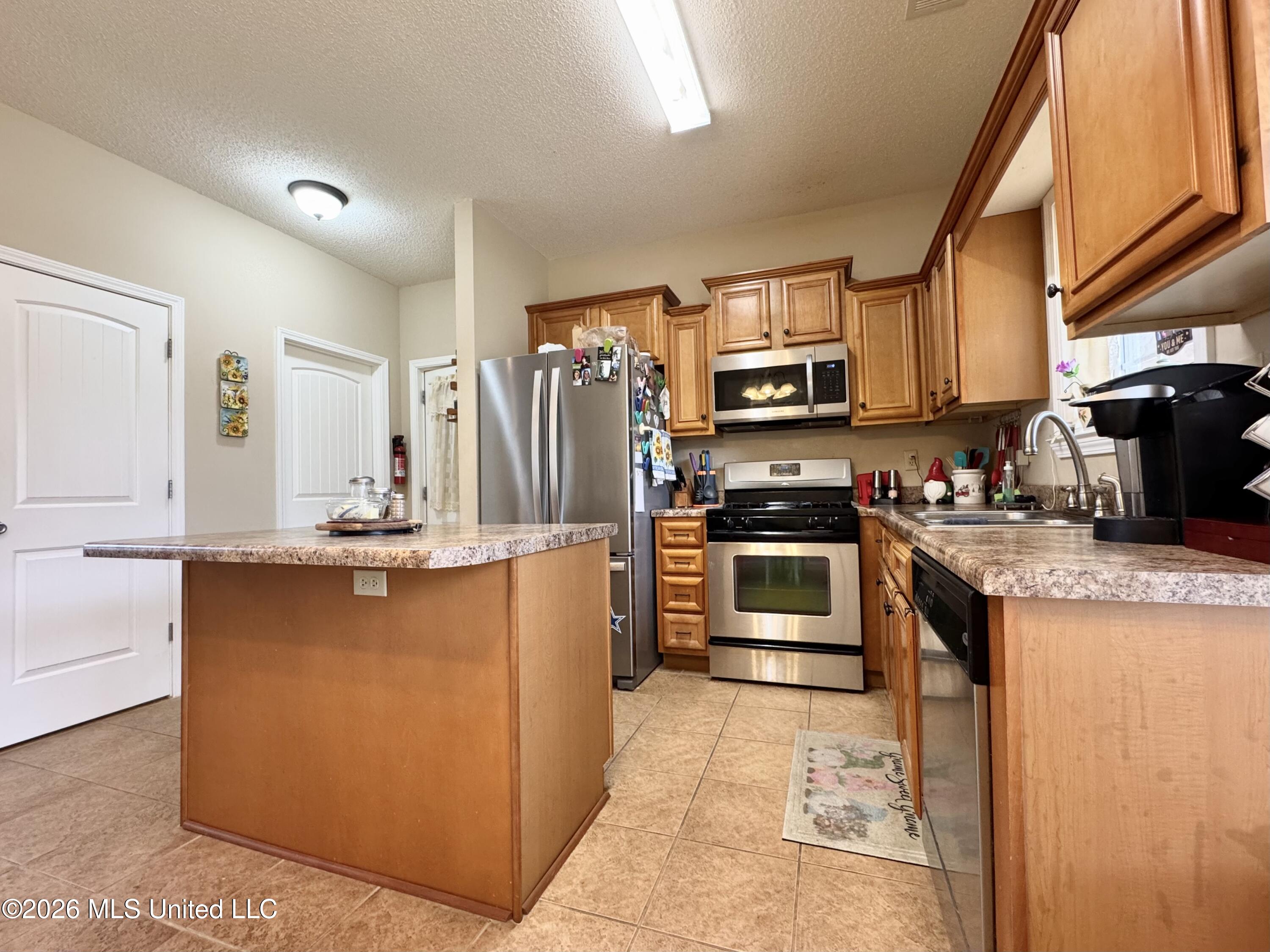 119 American River Drive Property Photo 13