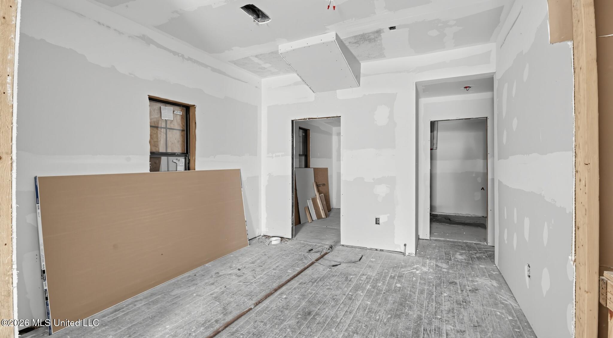213 Oak Street Property Photo 6