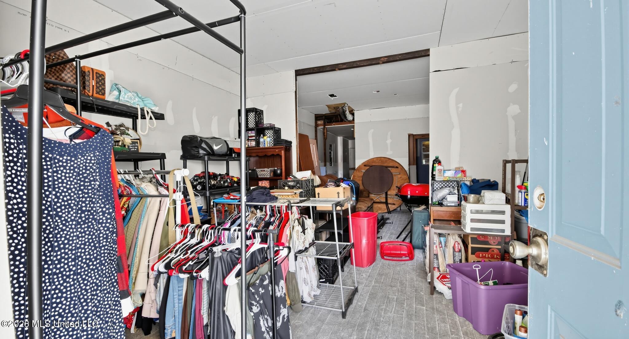 213 Oak Street Property Photo 15