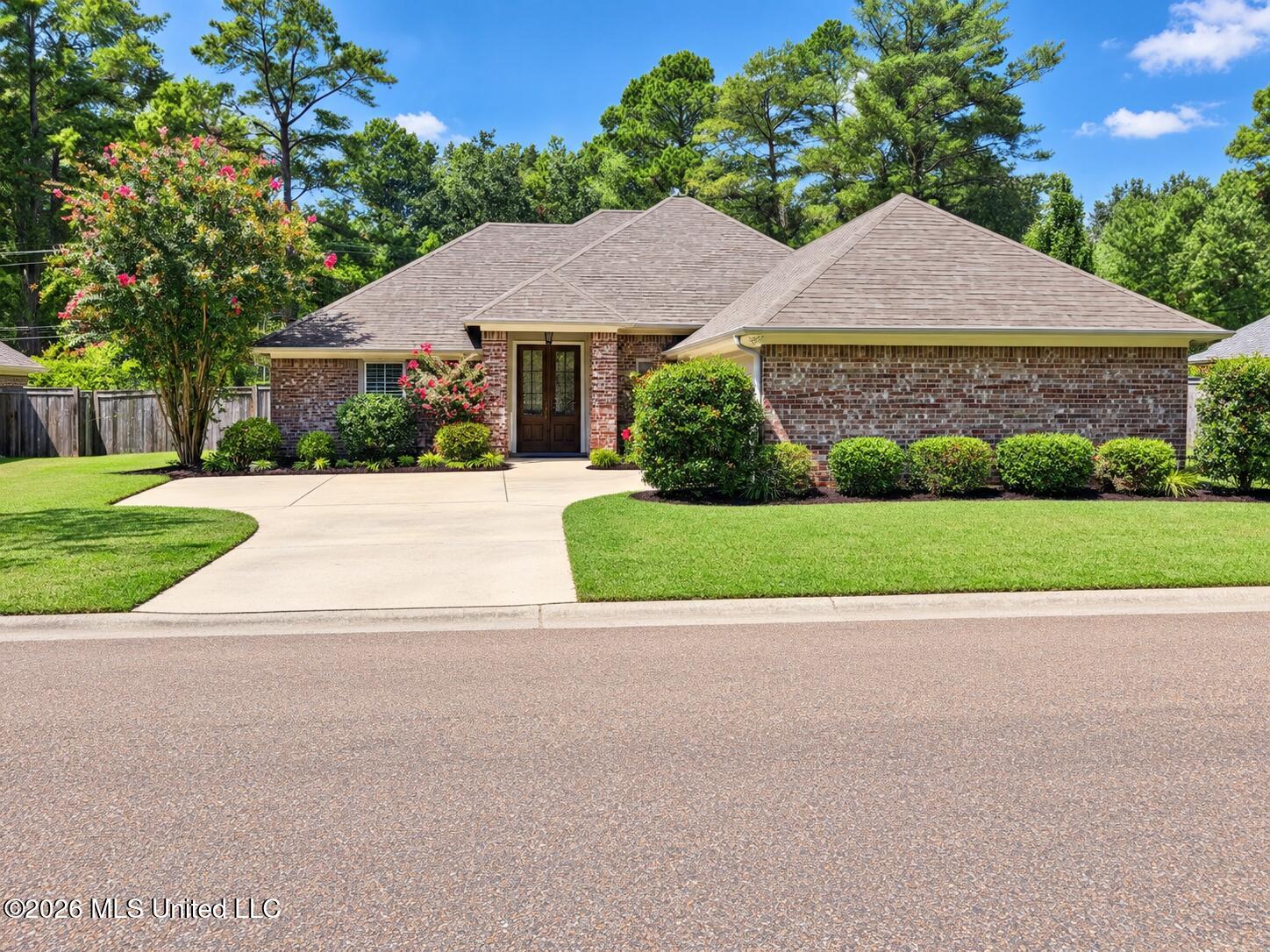 3 Lenox Court Property Photo 1