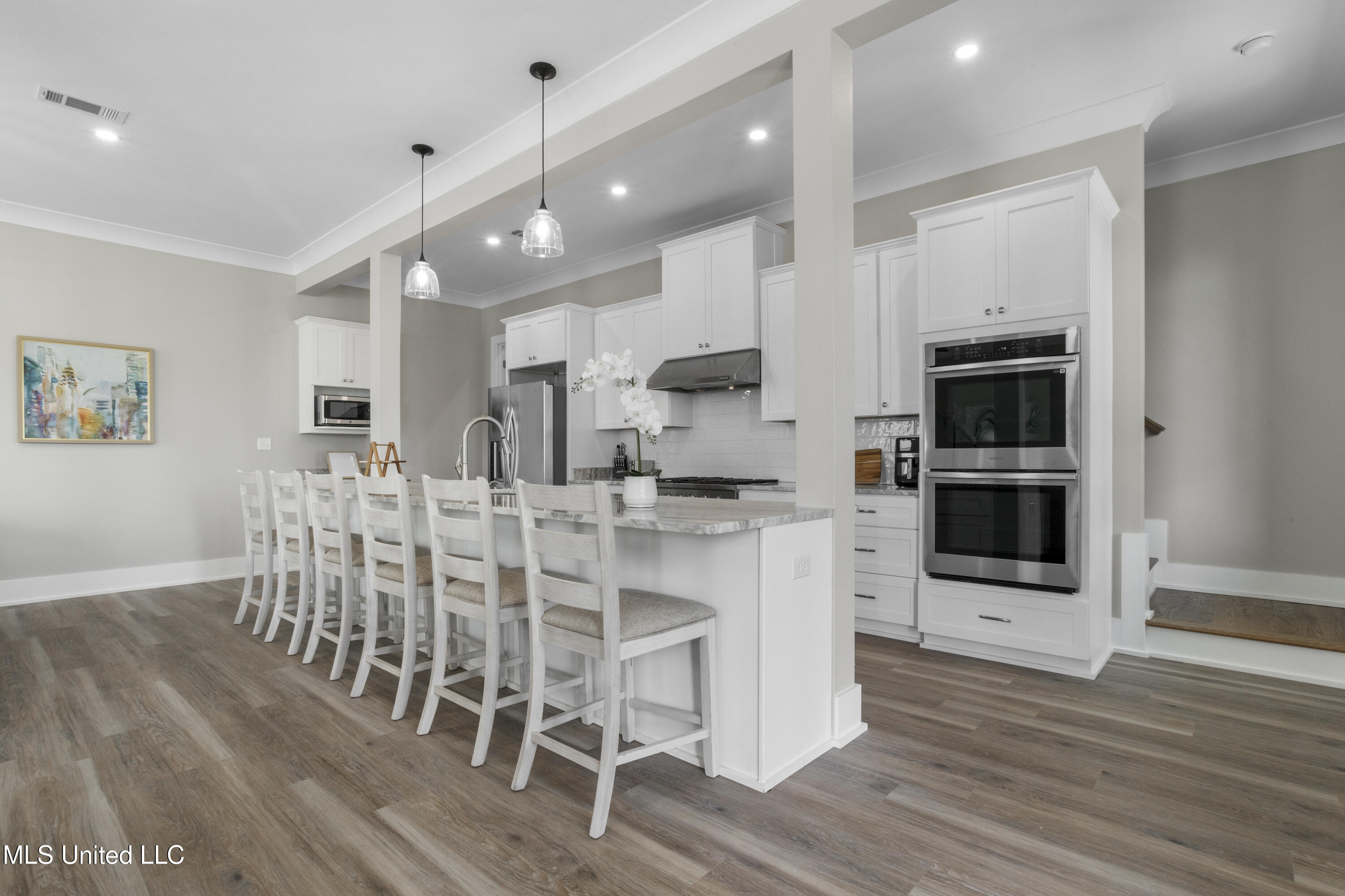 567 Maria Avenue Property Photo 13
