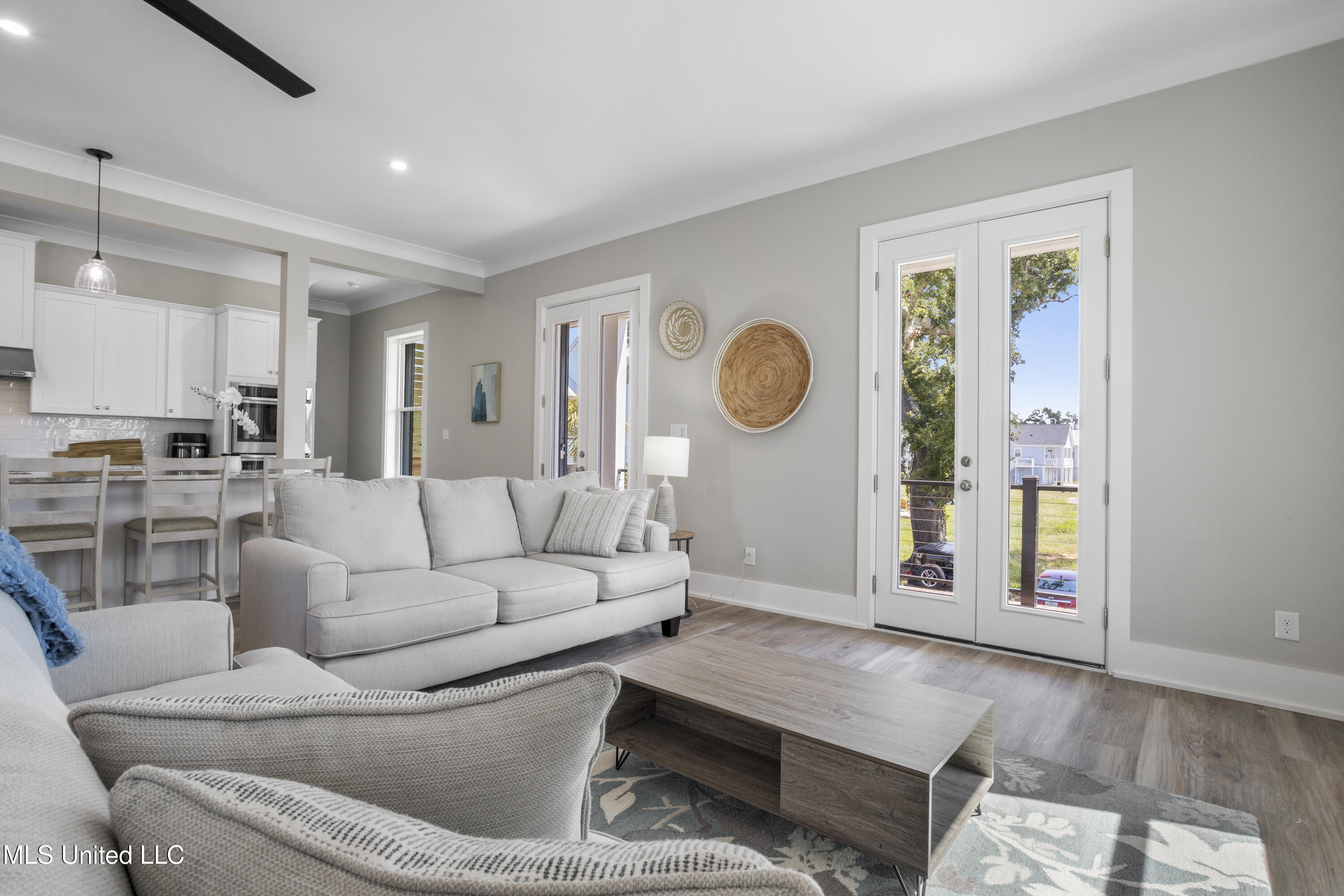 567 Maria Avenue Property Photo 15