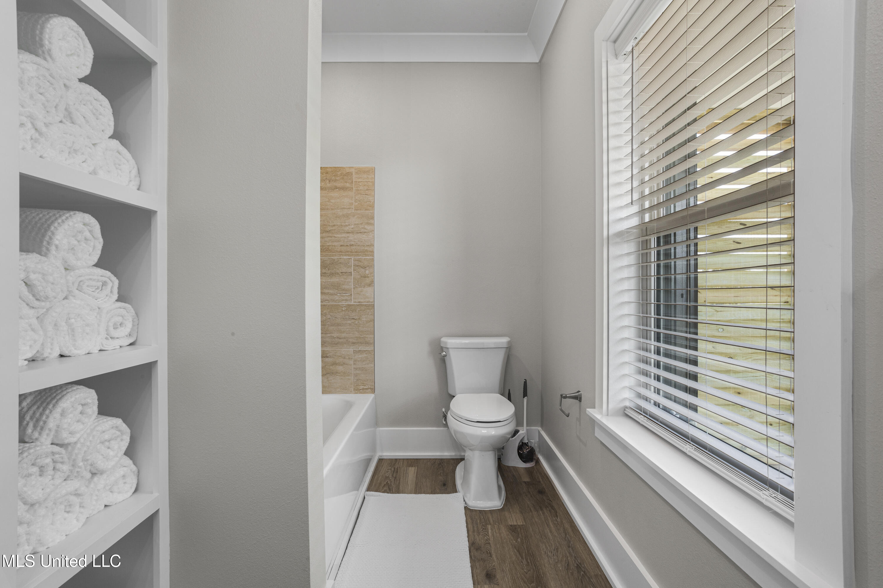 567 Maria Avenue Property Photo 18