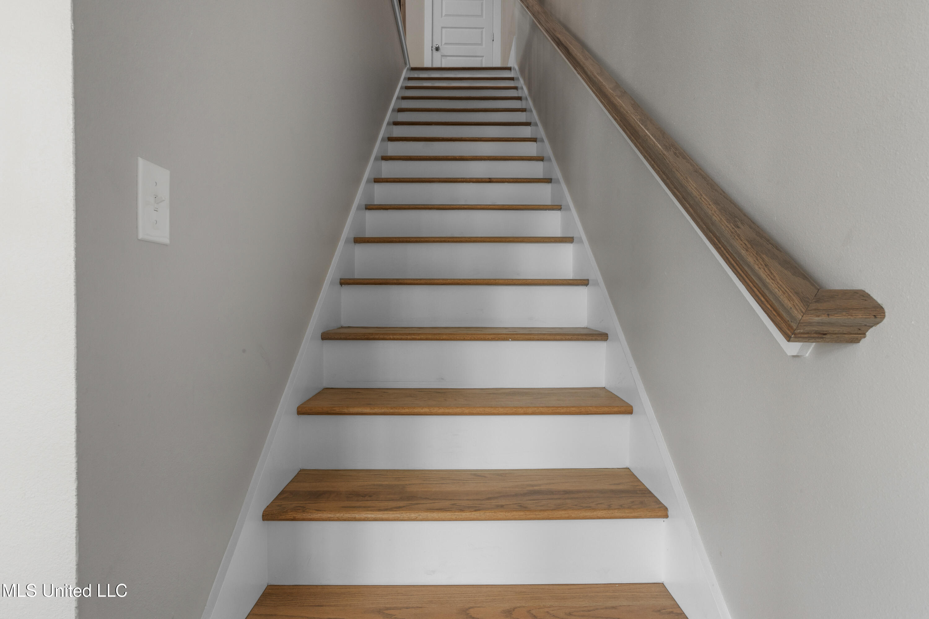 567 Maria Avenue Property Photo 20