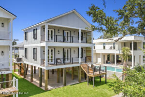 577 Maria Avenue Property Photo 1