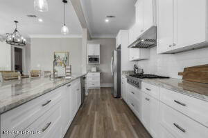 577 Maria Avenue Property Photo 14