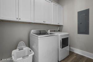 577 Maria Avenue Property Photo 24