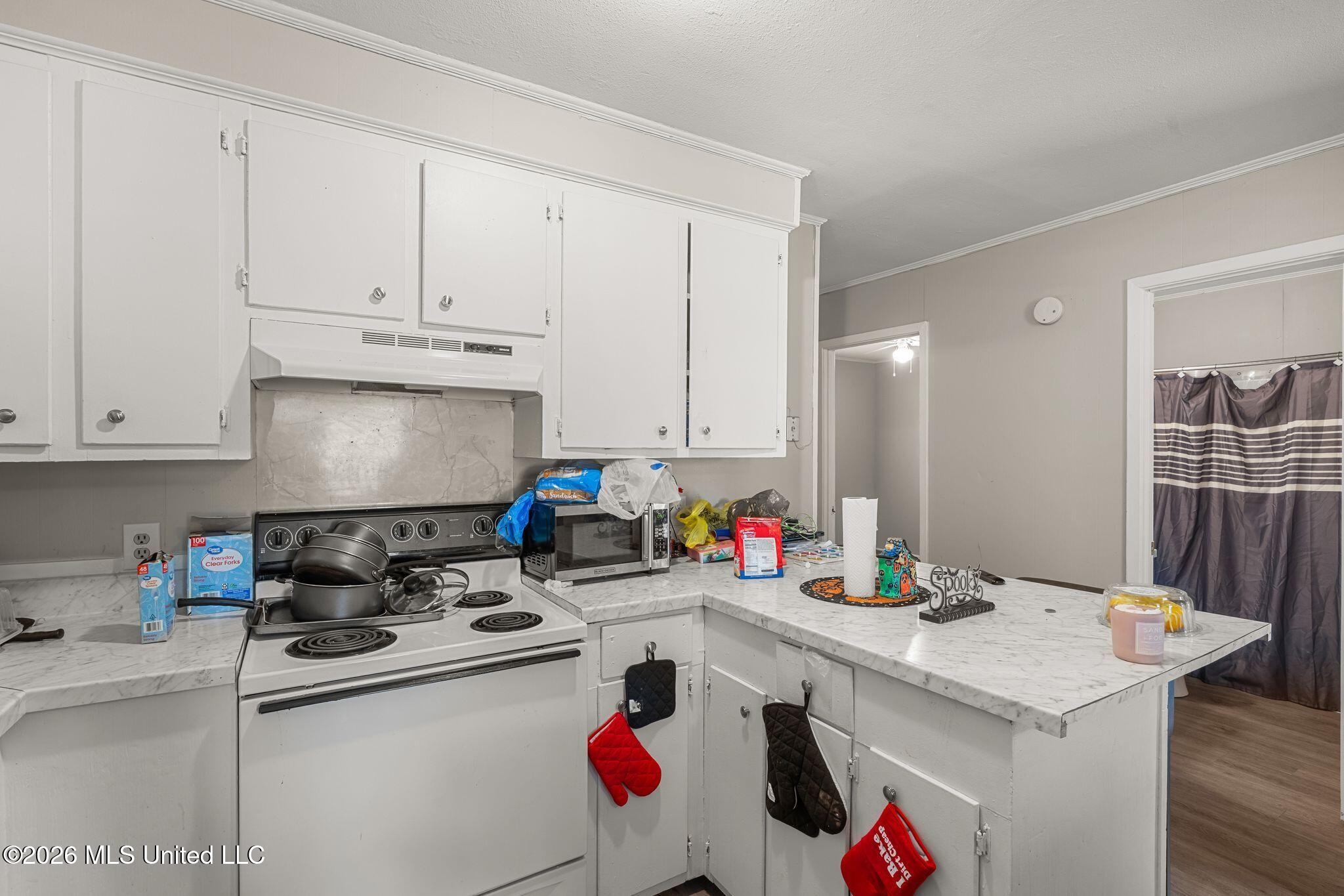 806 Maxwell Drive Property Photo 6