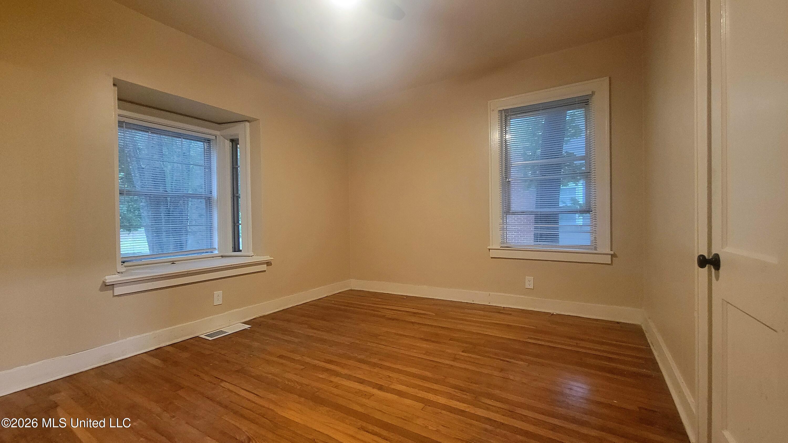 3411 29th Avenue Property Photo 6
