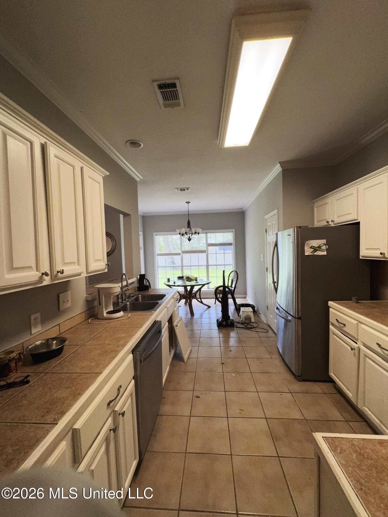 1173 Glendale Place Property Photo 11