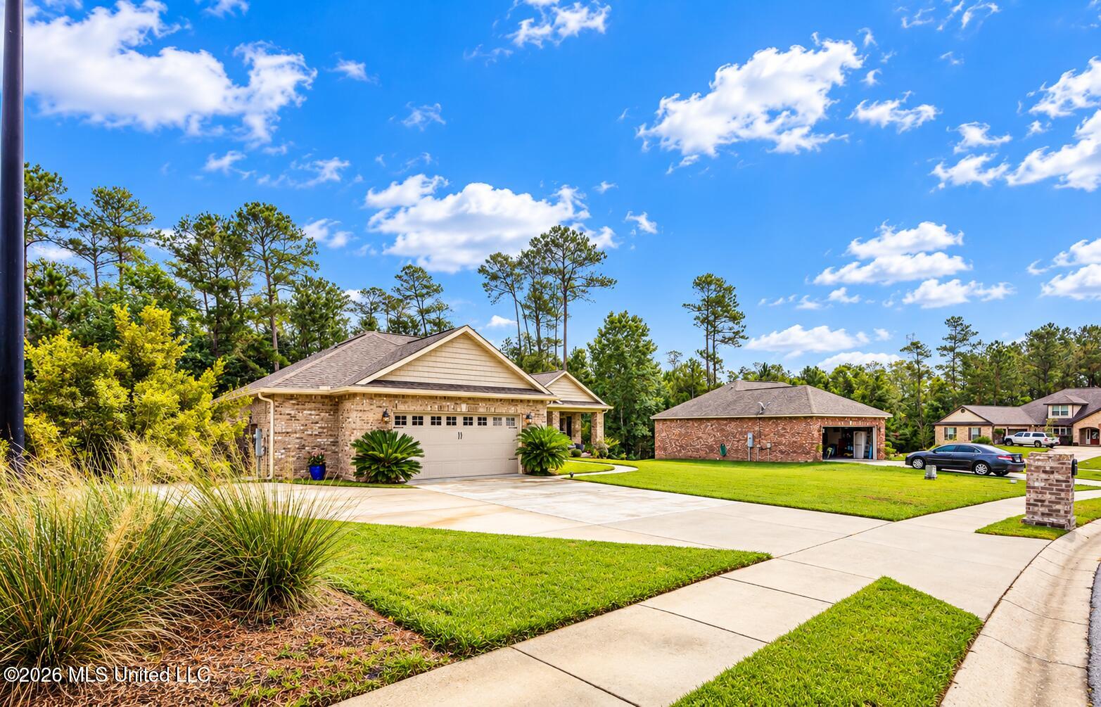 1004 Cardinal Cove Property Photo 8