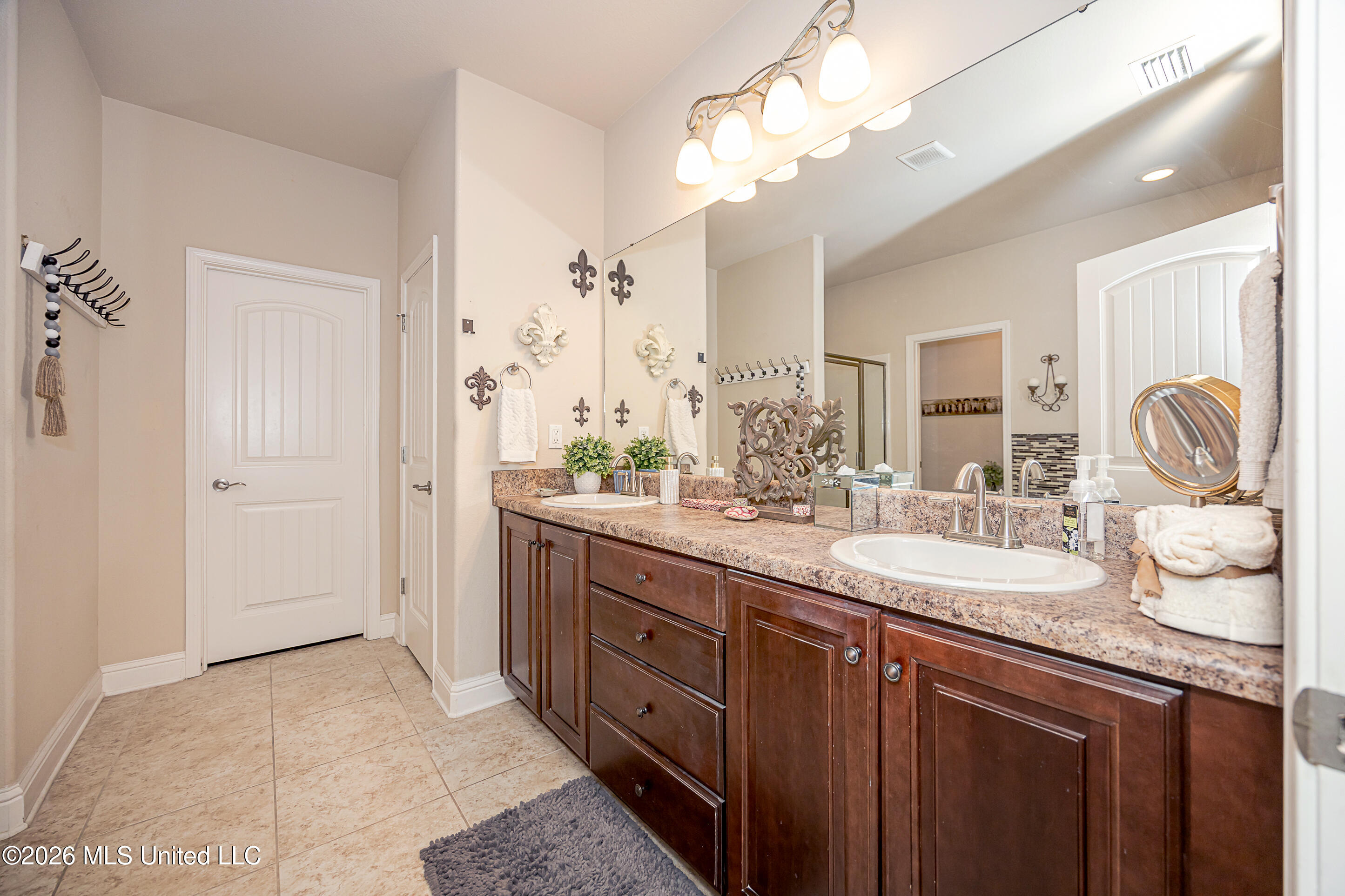 1004 Cardinal Cove Property Photo 33