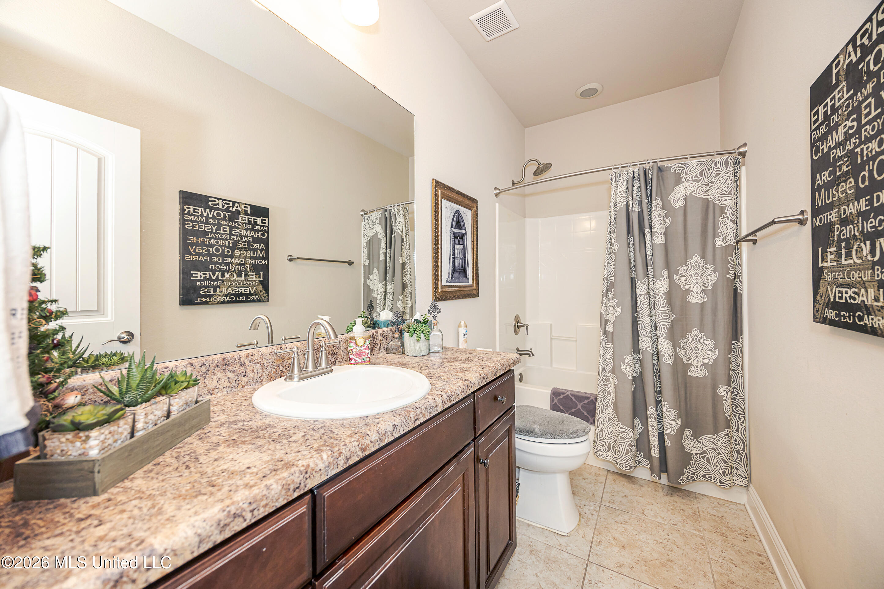 1004 Cardinal Cove Property Photo 41