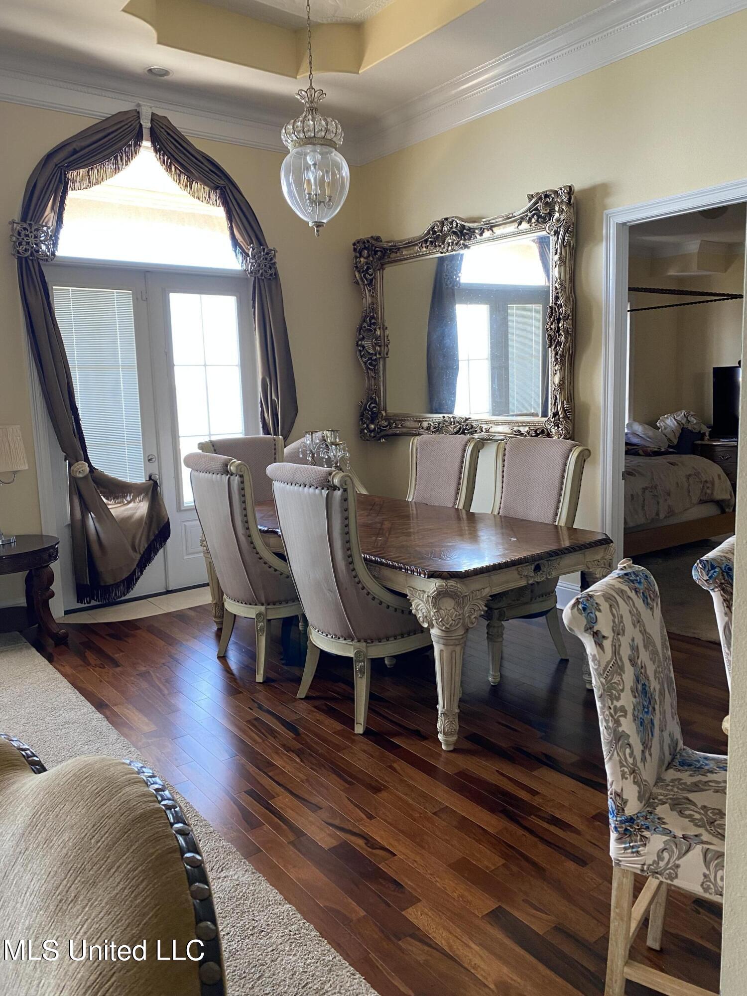 15105 Hummingbird Lane Property Photo 11