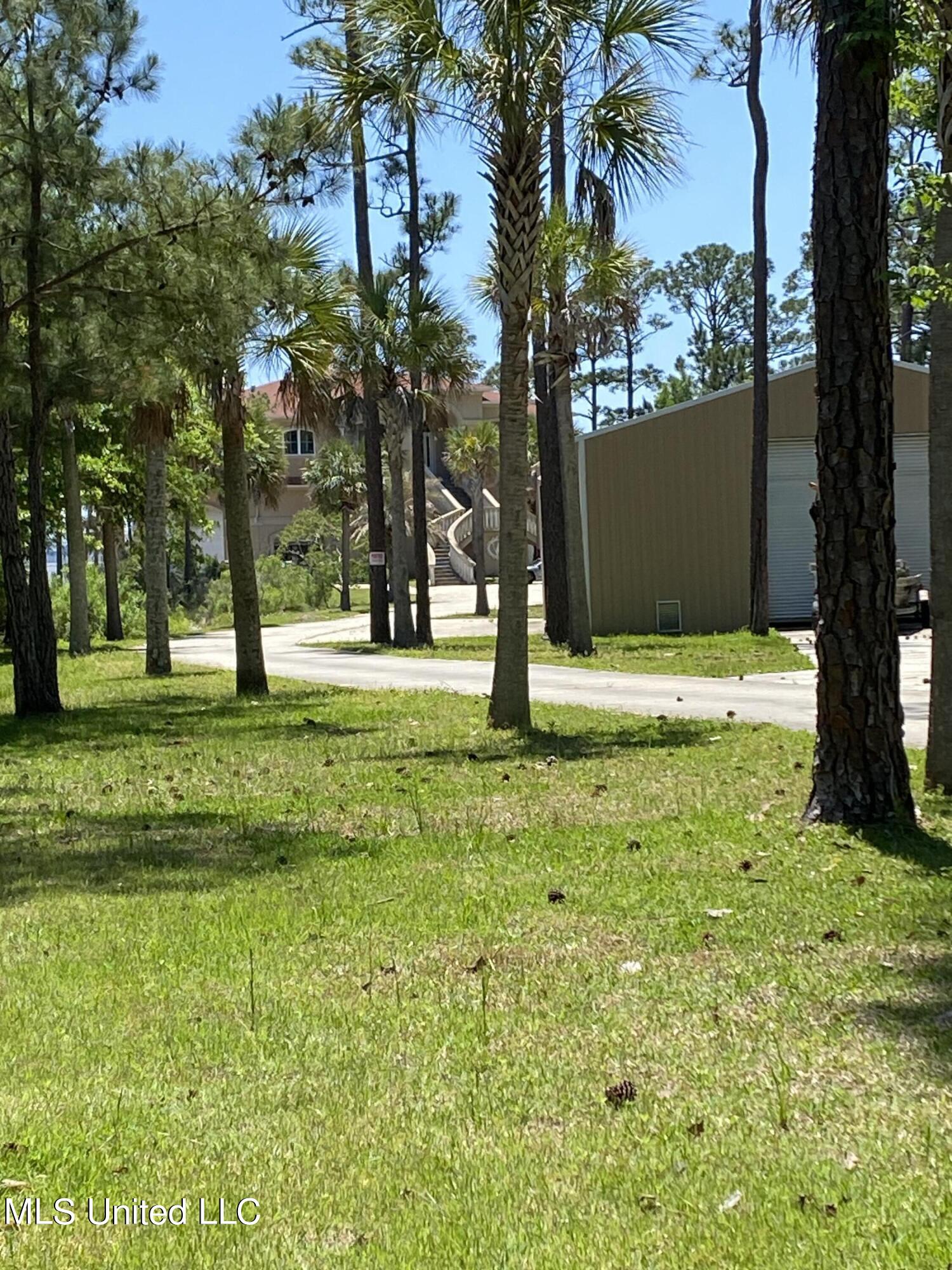 15105 Hummingbird Lane Property Photo 46
