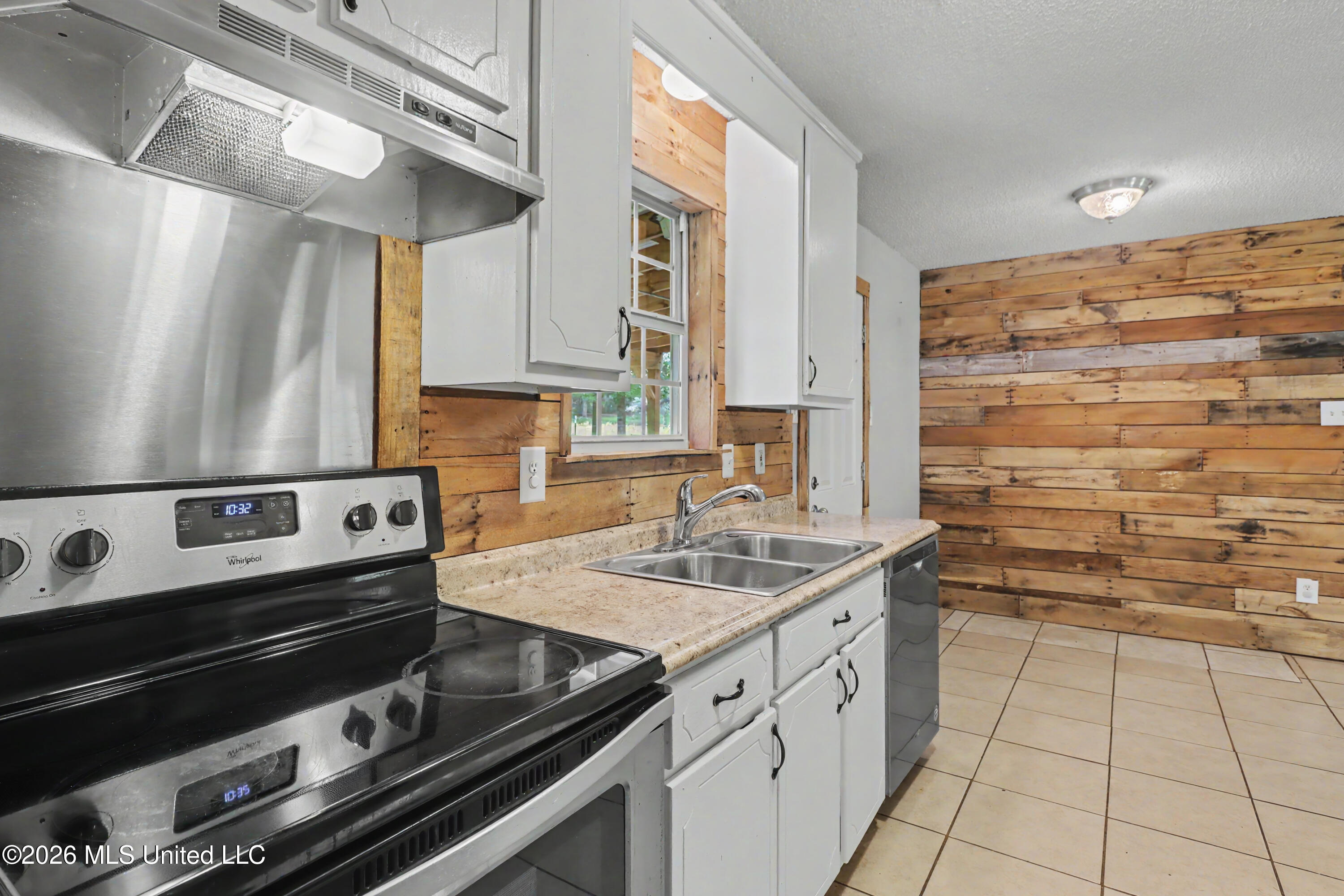 20086 Morgan Lane Road Property Photo 7