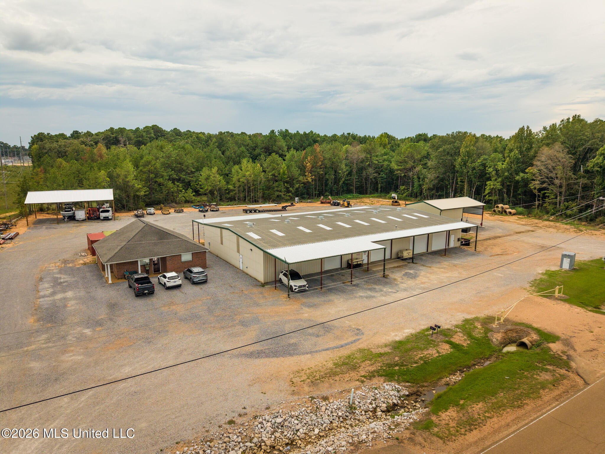 978 Industrial Park Road Property Photo 17