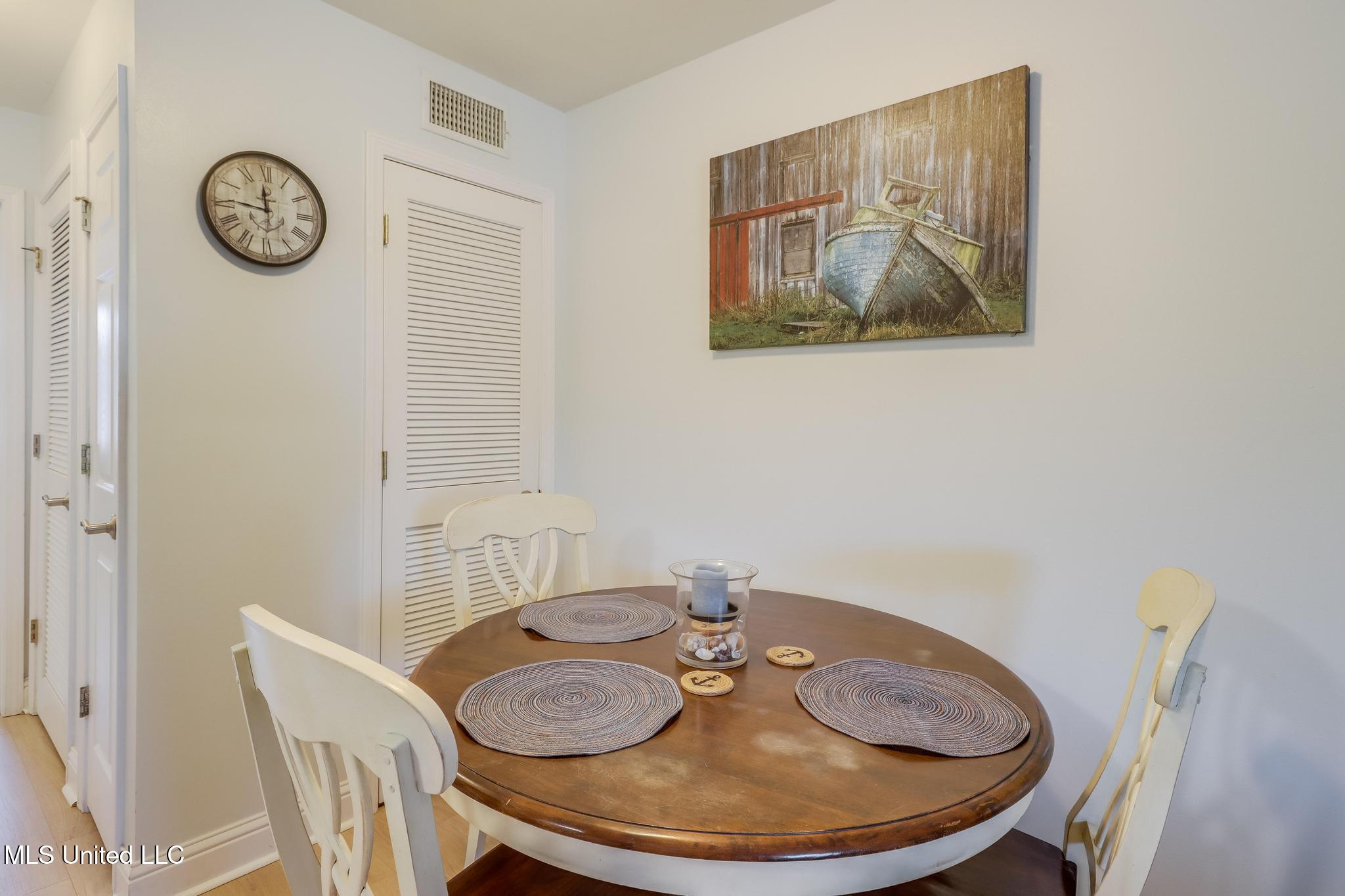1664 Beach Boulevard Property Photo 7