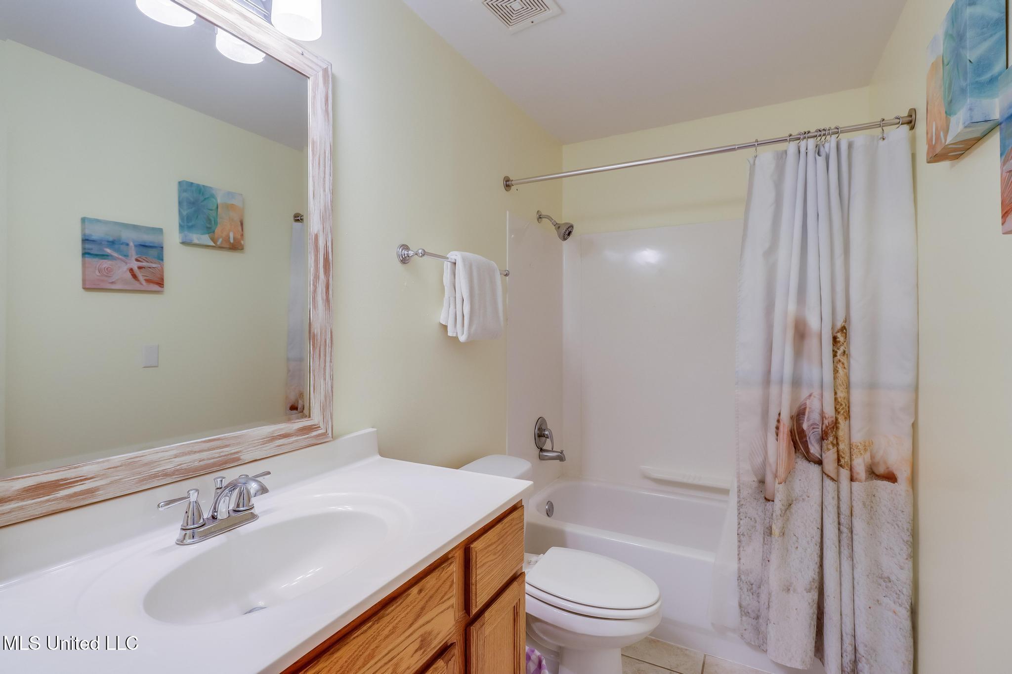1664 Beach Boulevard Property Photo 10