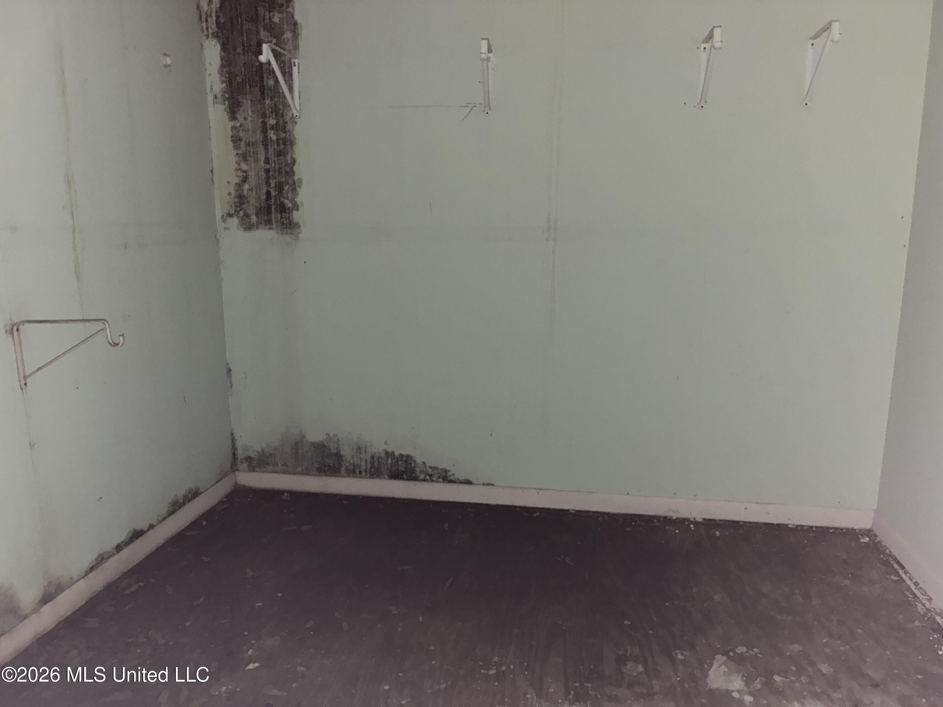 528 W Michigan Avenue Property Photo 10