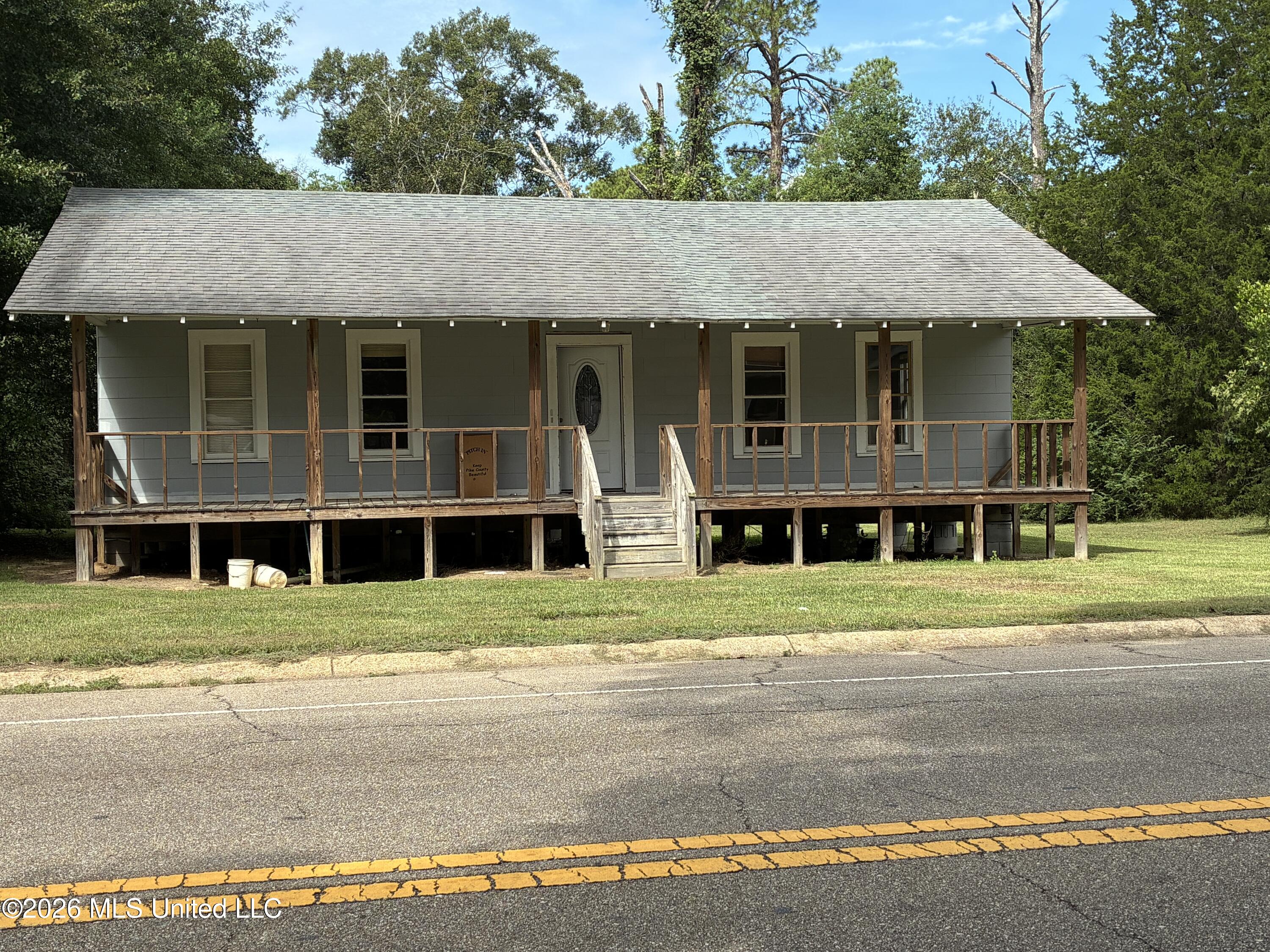 620 Bendat Street Property Photo 1