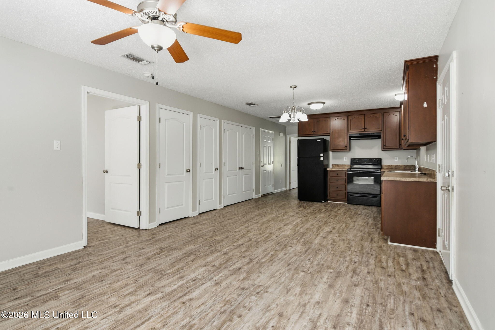 100 Beaver Dam Road Property Photo 4