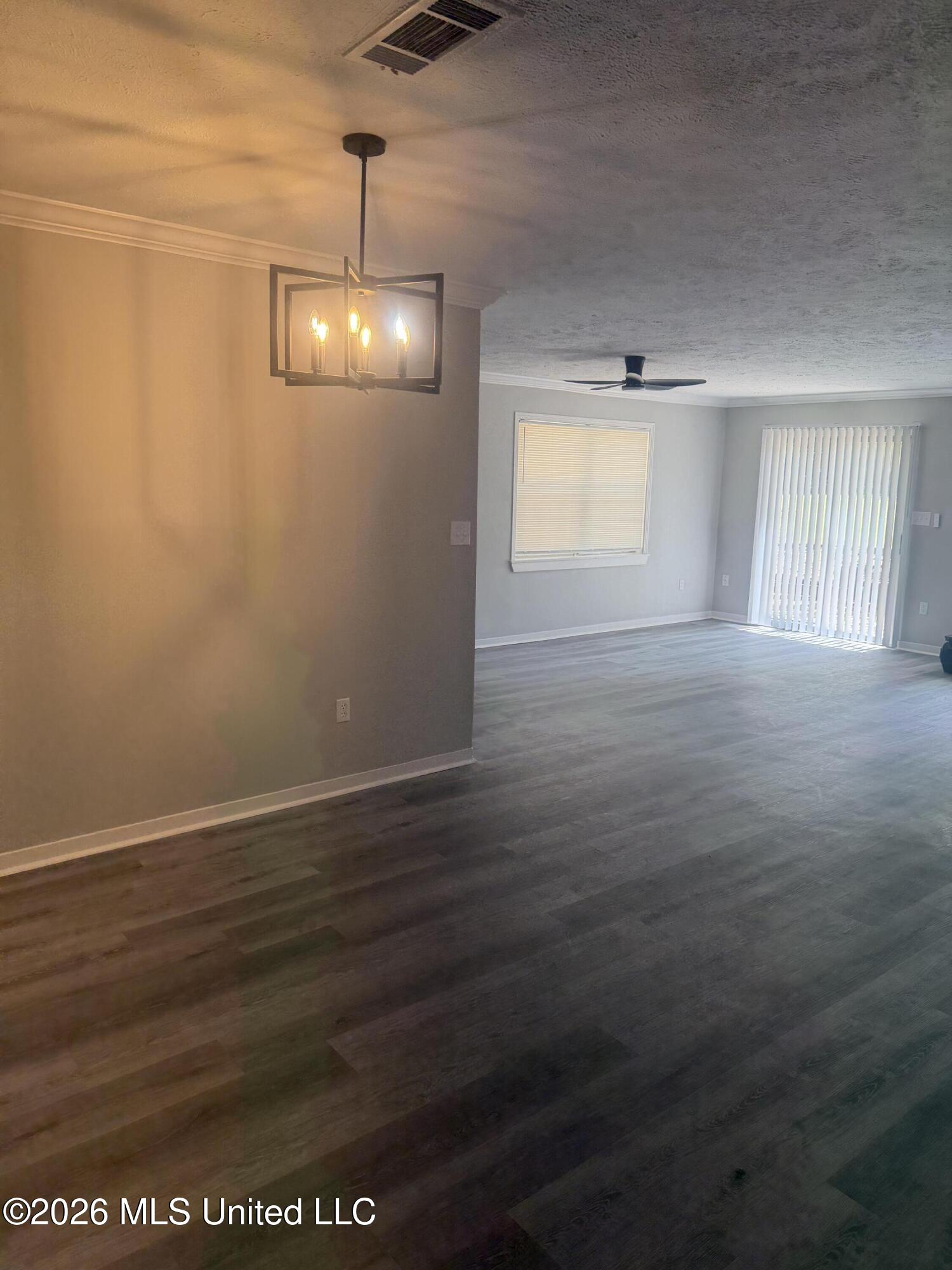 1357 Canterbury Lane Property Photo 8