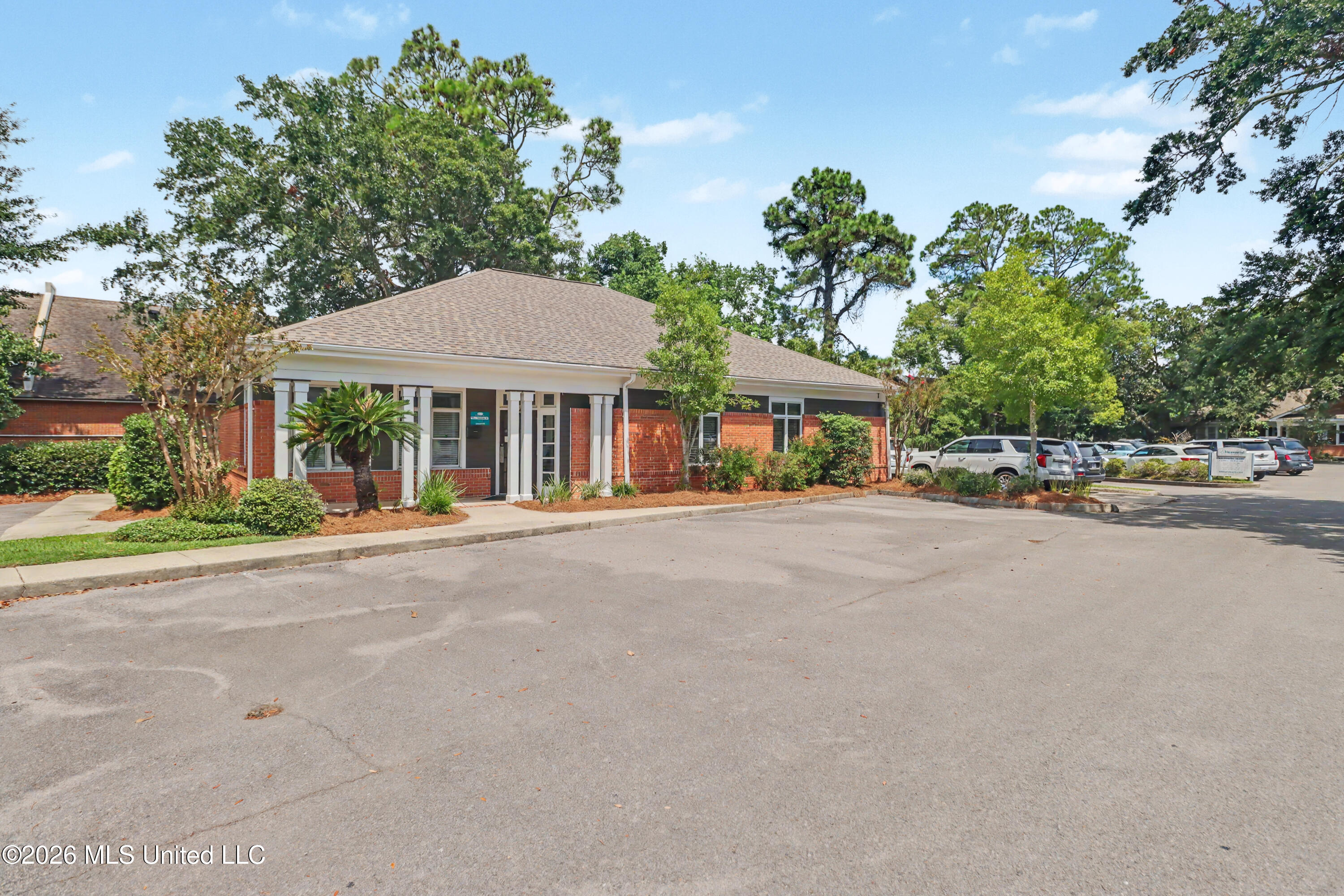 390 Courthouse Road Property Photo 2