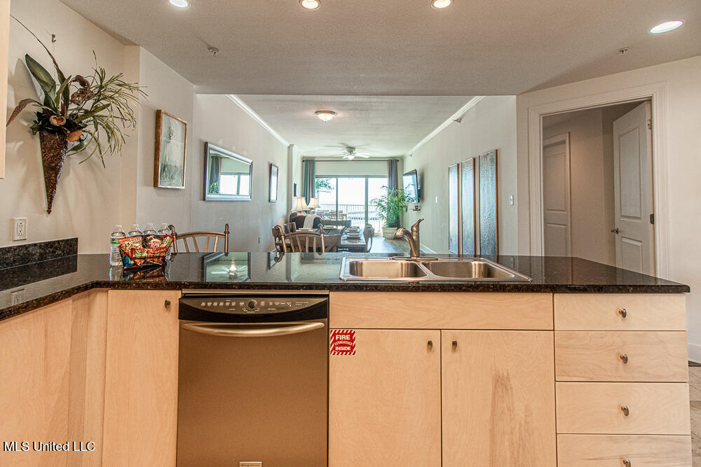 1899 Beach Boulevard Property Photo 7