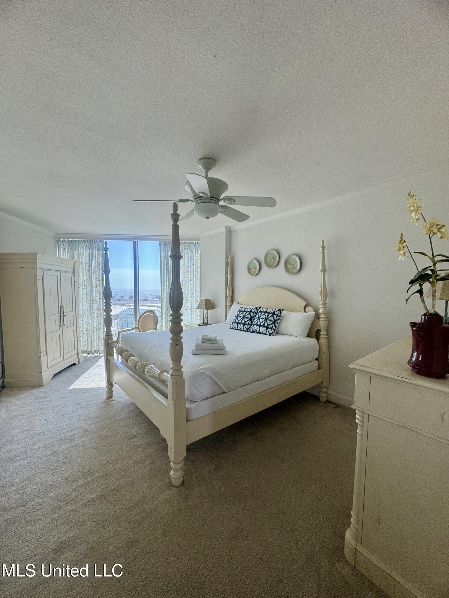 1899 Beach Boulevard Property Photo 13