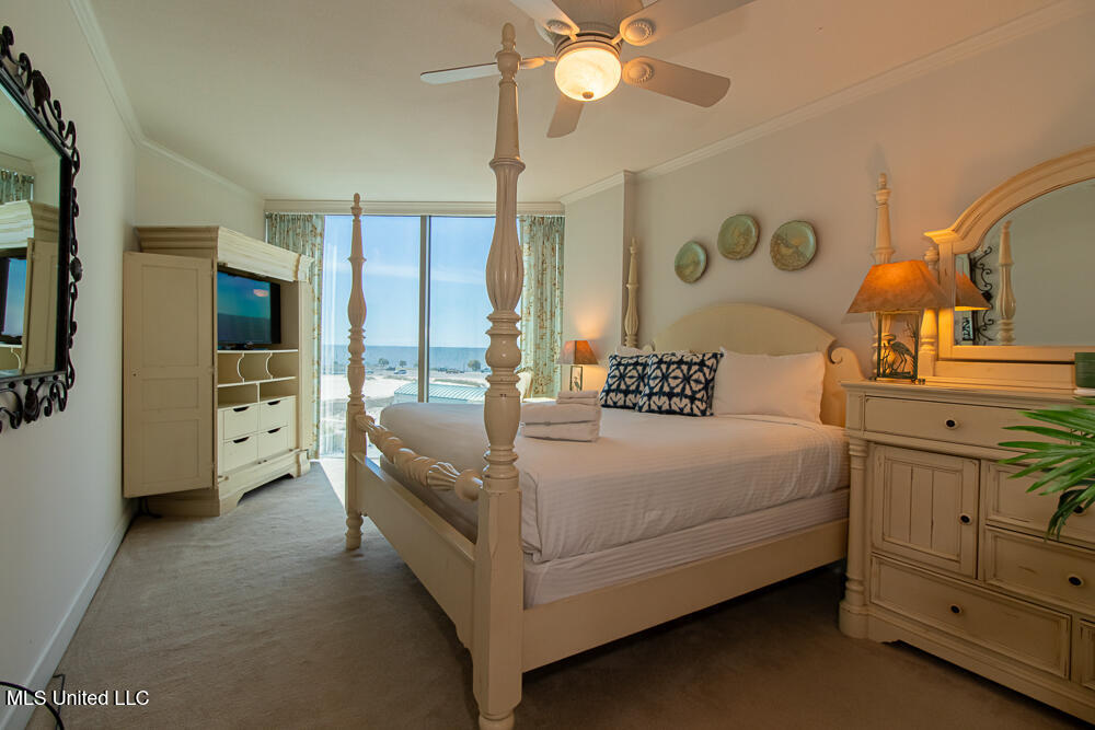 1899 Beach Boulevard Property Photo 14