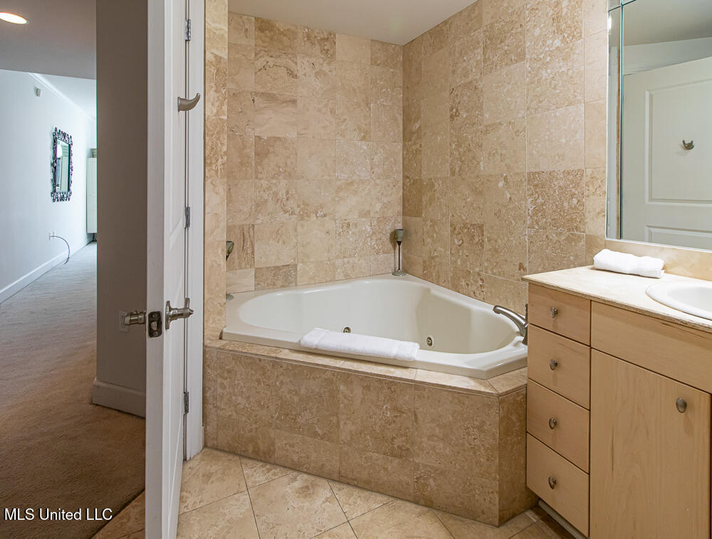 1899 Beach Boulevard Property Photo 17