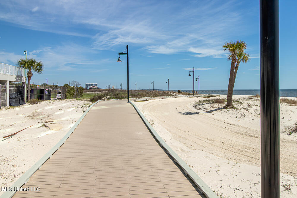 1899 Beach Boulevard Property Photo 32