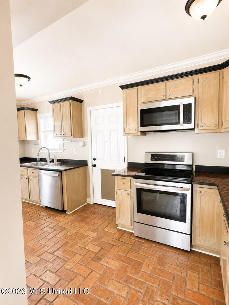 518 Fifth Avenue Property Photo 5
