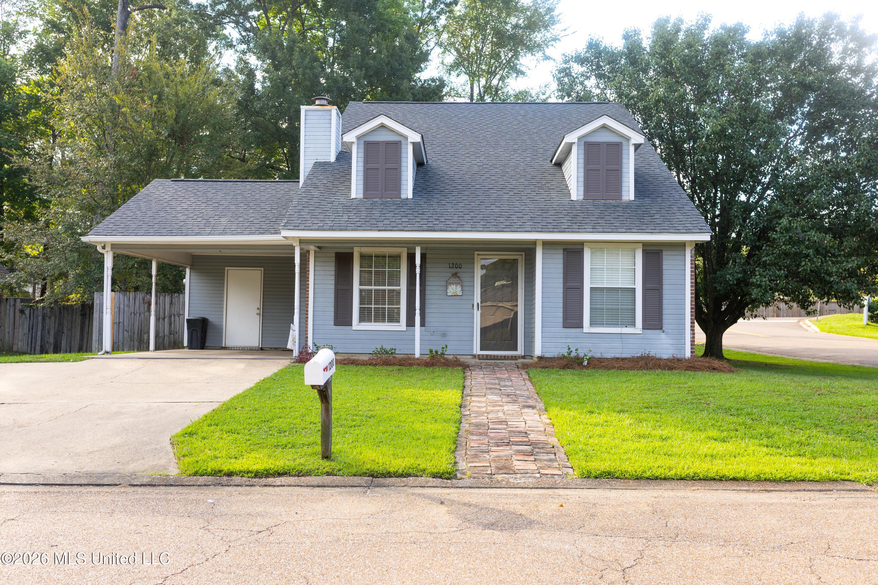 1200 Barnett Bend Circle Property Photo 2