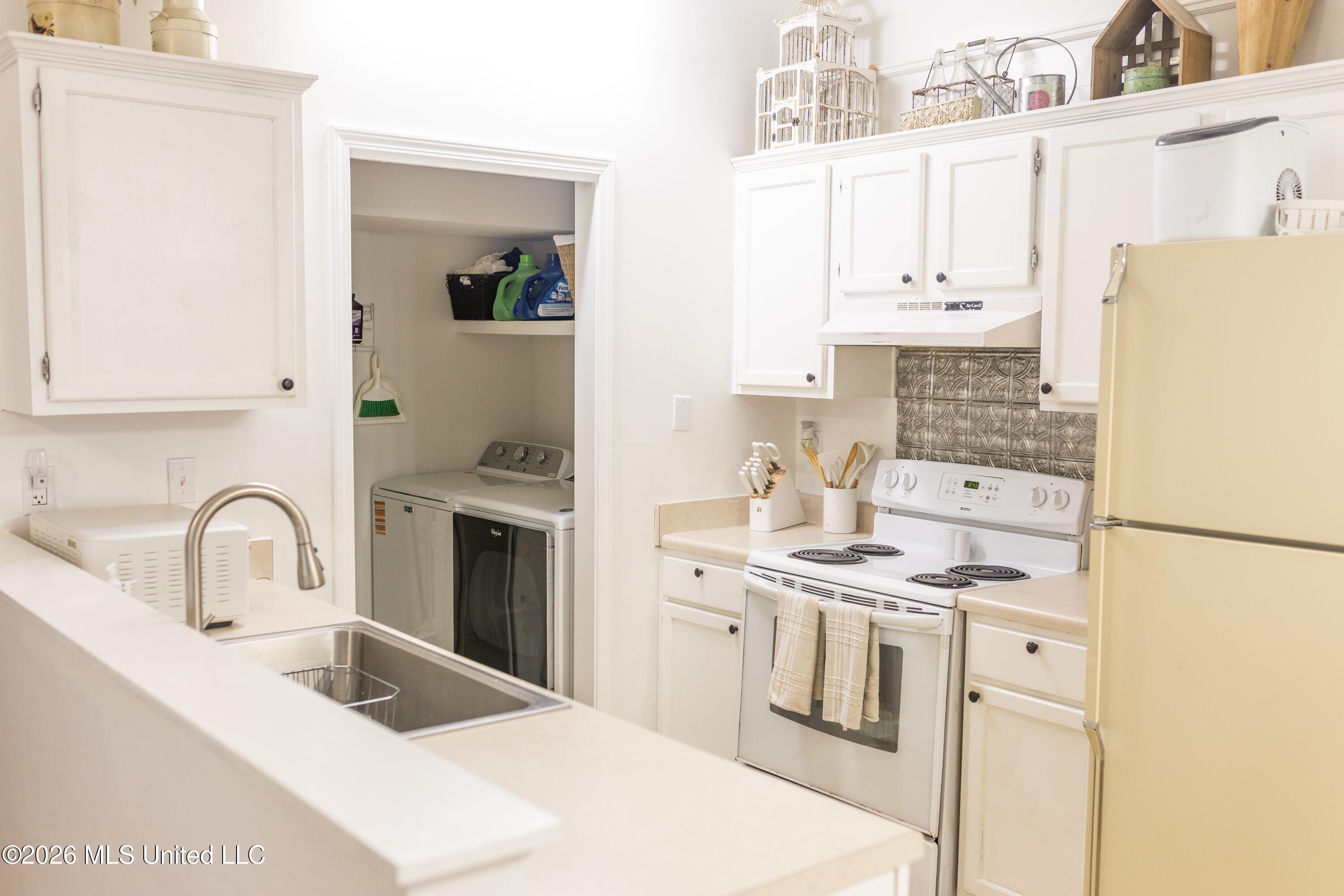 1200 Barnett Bend Circle Property Photo 6