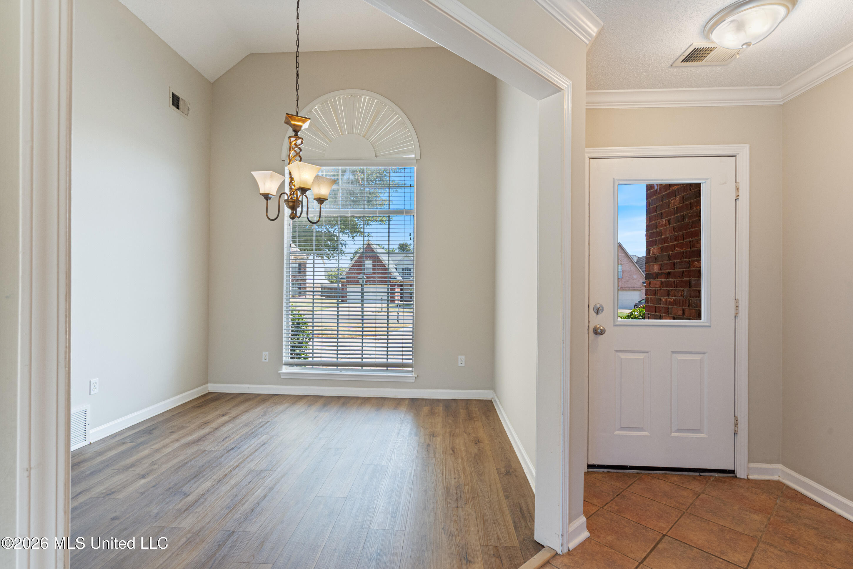 5651 Truman Cove Property Photo 5